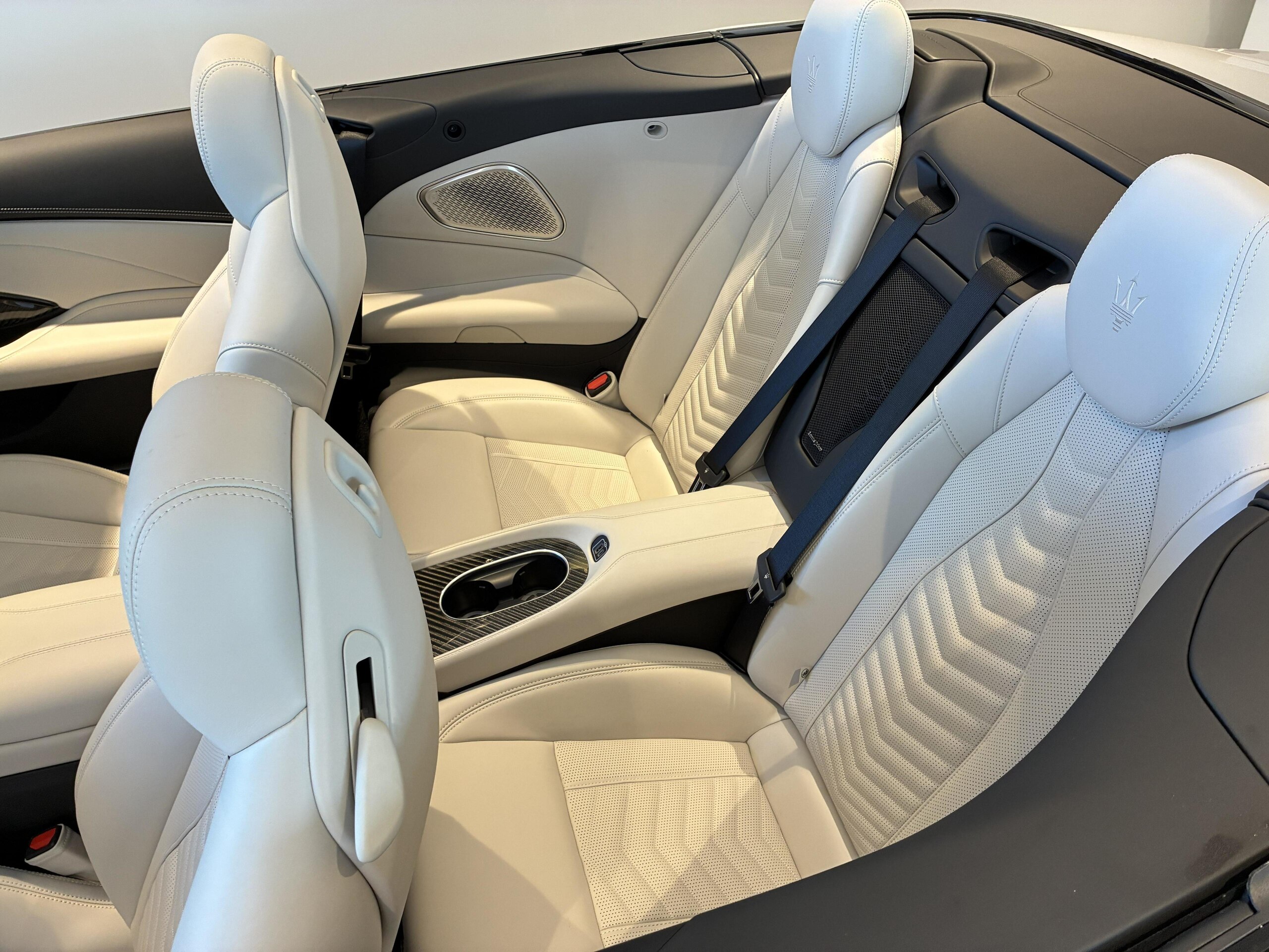 2025 Maserati GranCabrio - 2025 مازيراتي GranCabrio