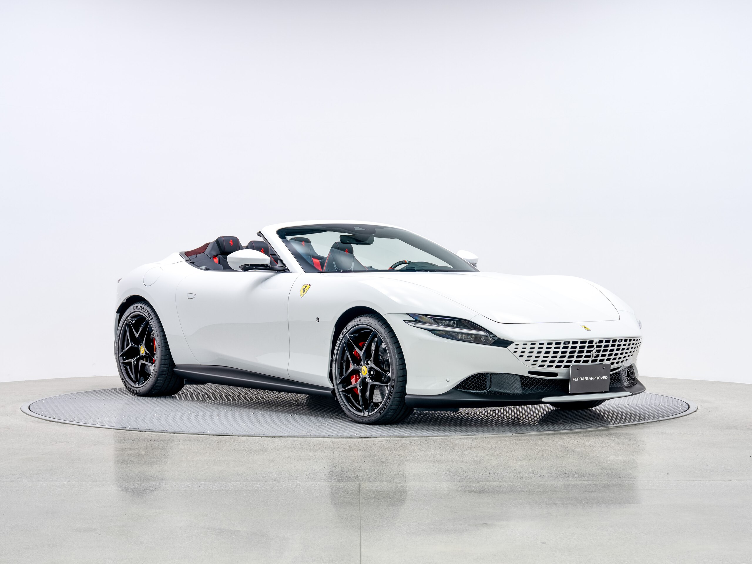 2025 Ferrari RomaSpider - 2025 فيراري RomaSpider