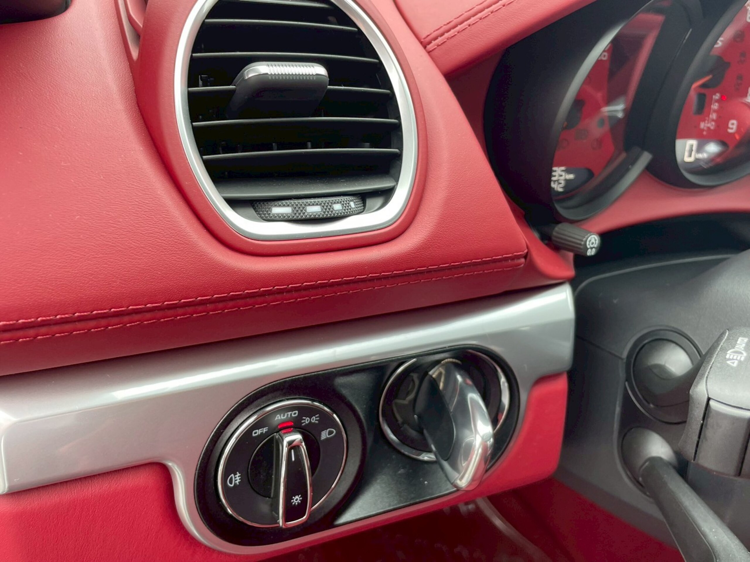 2026 Porsche 718 Boxster - 2026 بورشه 718 Boxster