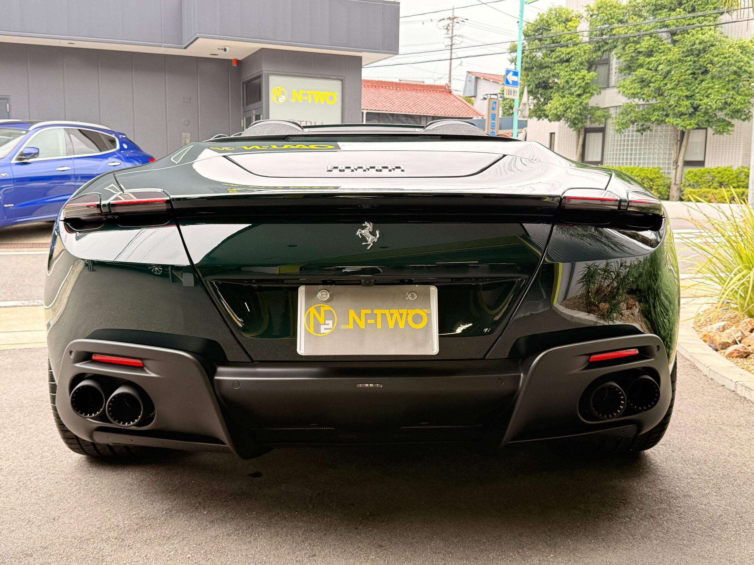 2026 Ferrari RomaSpider - フェラーリ ローマスパイダー F1 DCT 20インチ・クローム仕上・鍛造スポーツホイール マグネライド・デュアルモード・ショックアブソーバー・システム ヒストリカルカラー(VERDE BRITISH RACING) LED付カーボンファイバー製ステアリングホイール