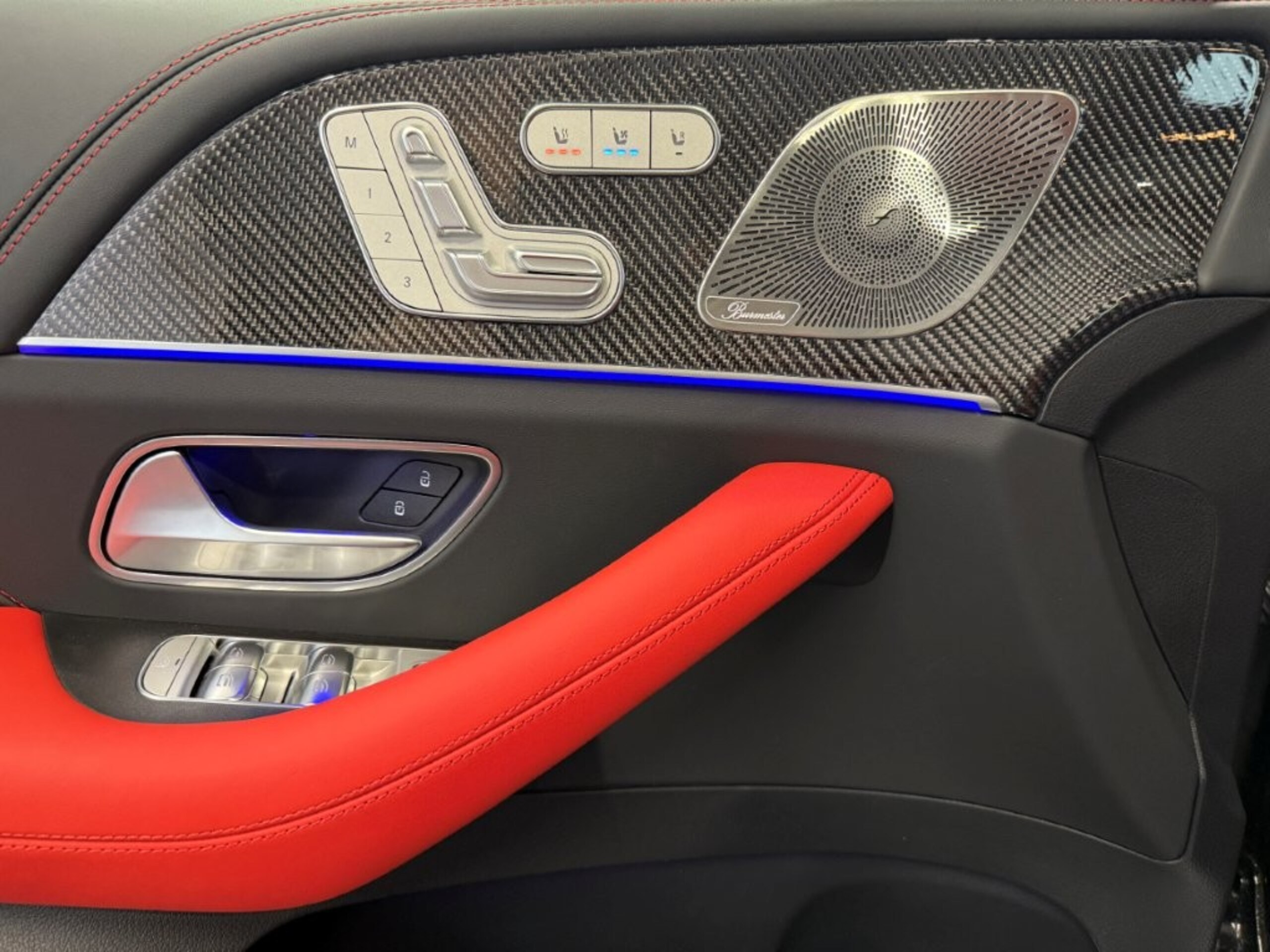 2026 Mercedes-AMG GLECoupe - メルセデスＡＭＧ GLEクーペ 63 S 4マチックプラス (ISG) 4WD MP202601 左ハンドル パノラミックS/R ブルメスタサウンド ヘッドアップディスプレイ 前後ドラレコ360/フロアマット フットオープナー 360°カメラ 温冷機能付カップホルダー エアバランスPKG 赤黒本革