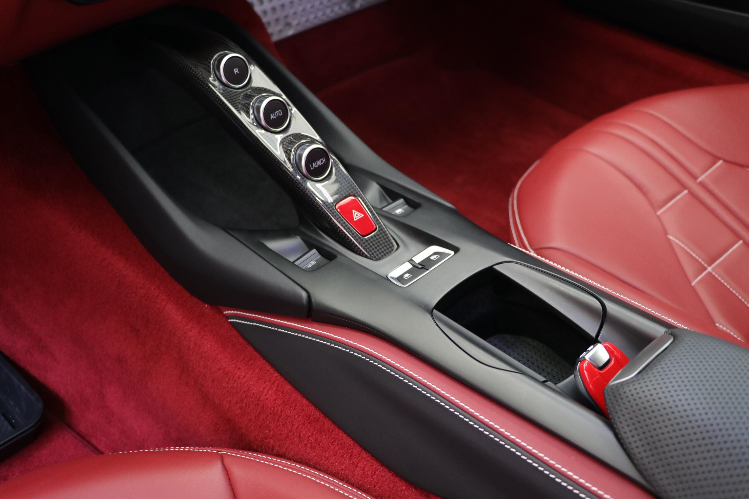 2021 Ferrari 812GTS - フェラーリ 812GTS F1 DCT 鍛造ダイヤモンドホイール ドライバーゾーンカーボンファイバー センターブリッジカーボンファイバー パッセンジャーディスプレイ シルキックカーボン フルエレクトリックシート キルテッドスタイルシート