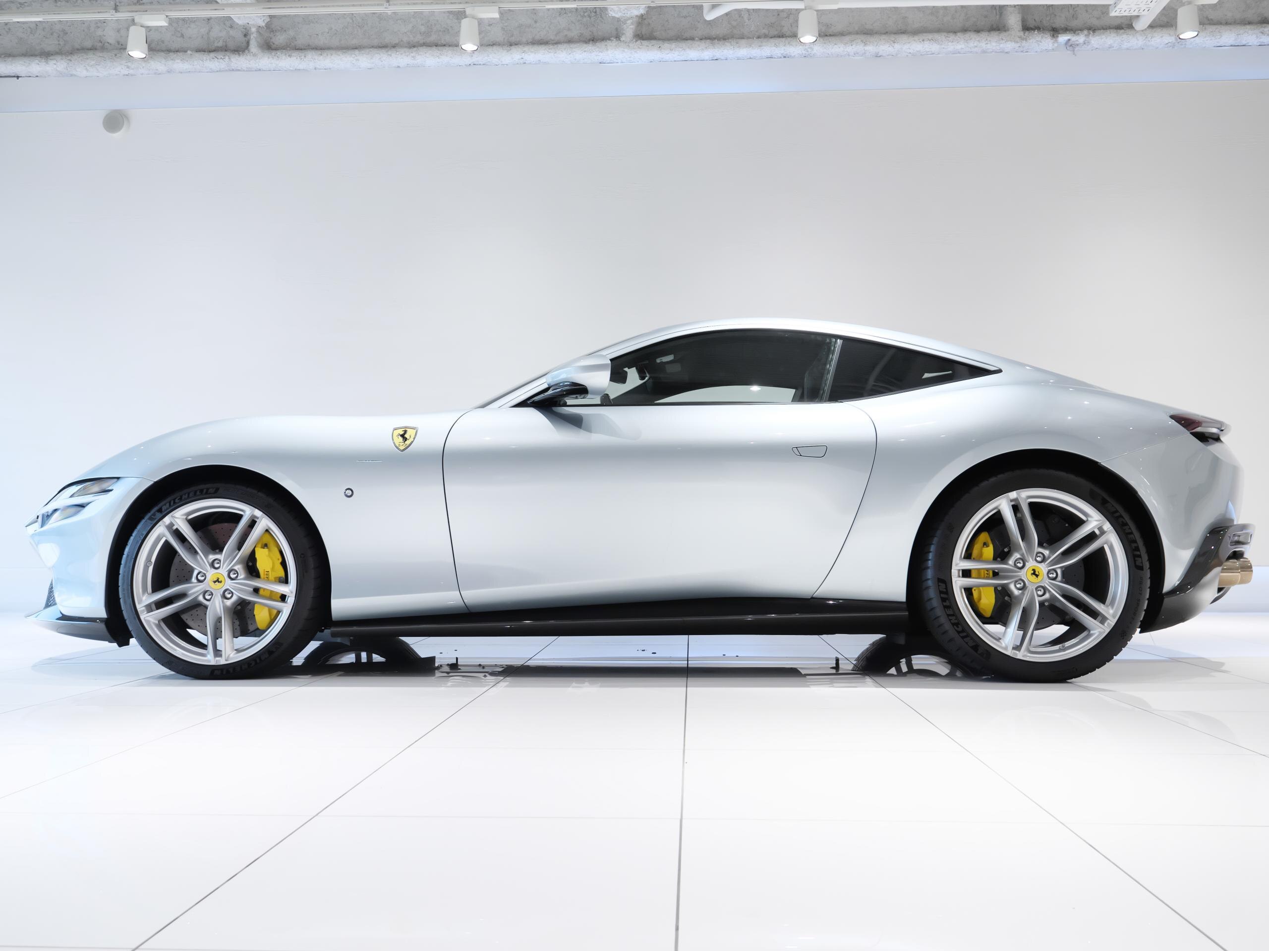 2021 Ferrari Roma - 2021 فيراري Roma