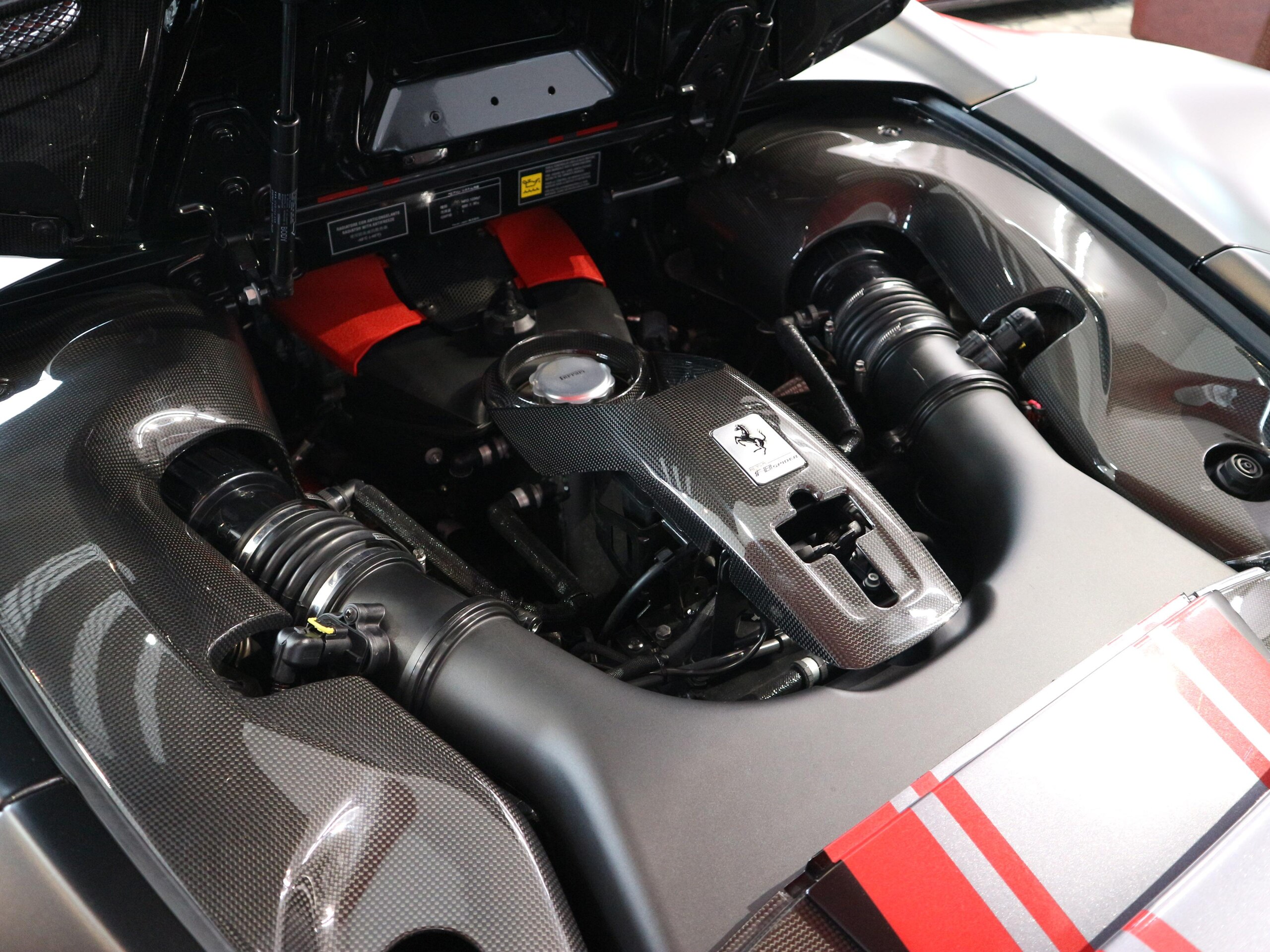 2022 Ferrari F8Spider - フェラーリ F8スパイダー F1 DCT ワンオーナー車/フルディーラー整備記録簿/OP1000オーバー/フルボディステルスPPF施工/内外装EGカーボン/レーシングシート(トリコロールstripe)/LEDハンドル/ダイヤモンドカット鍛造20AW(チタンボルト)/Fリフター