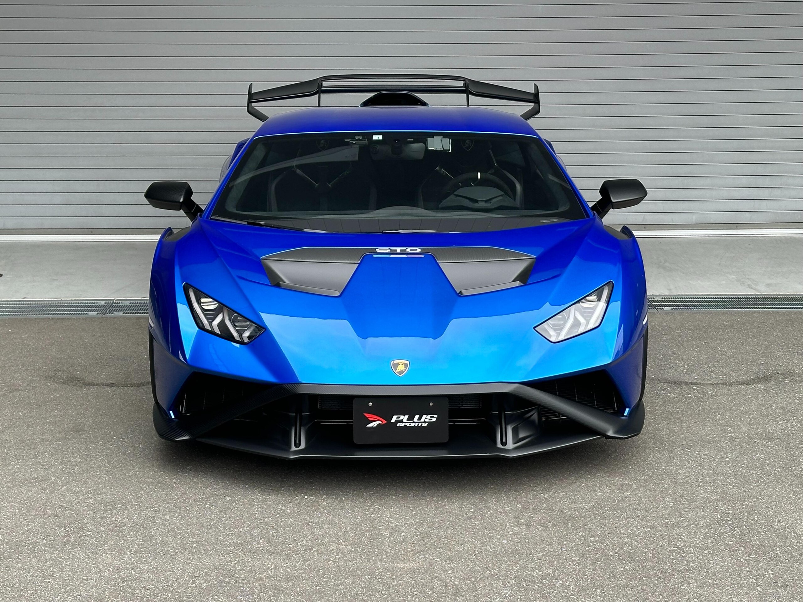 2022 Lamborghini Huracan - ランボルギーニ ウラカン STO (LDF) 純正AKRAPOVICマフラー フルプロテクション Frリフト マットブラックホイール デジタルインナーミラー