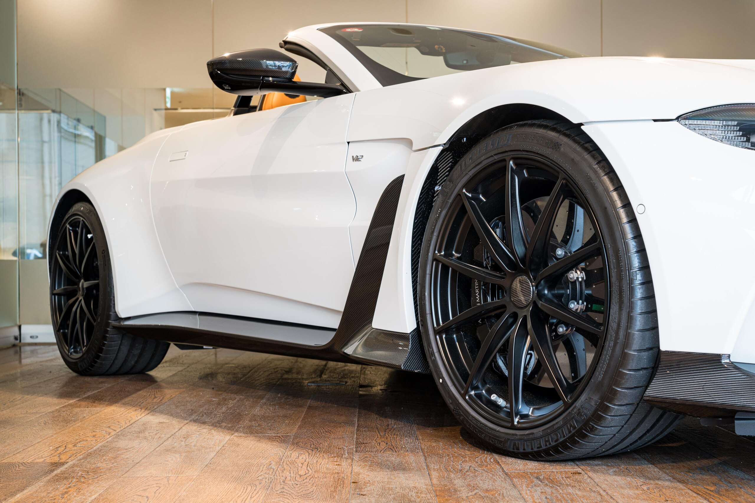 2023 Aston Martin Vantage - アストンマーティン ヴァンテージ V12 Vantage Roadster 世界249台限定 ルナーホワイト