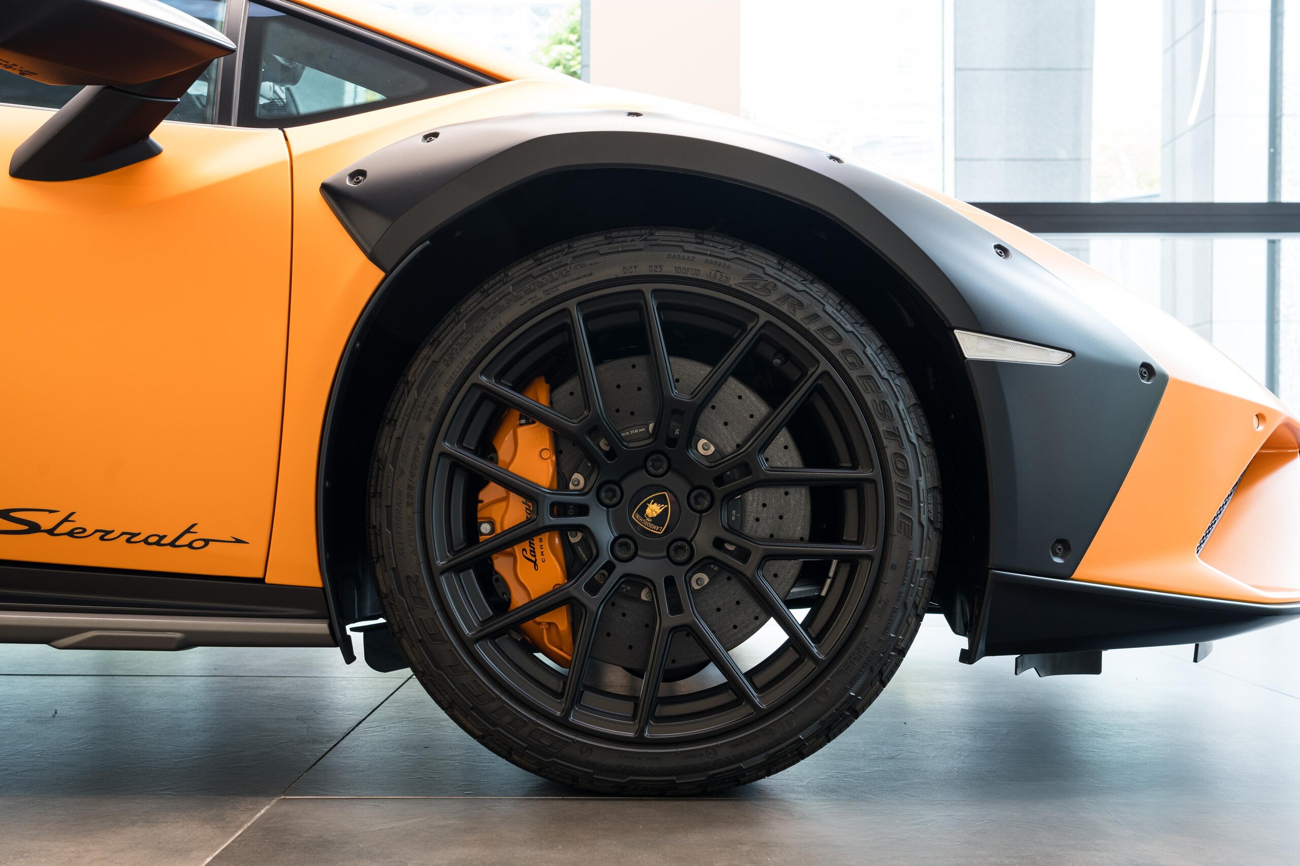 2023 Lamborghini Huracan Sterrato - 2023 لامبورغيني Huracan Sterrato