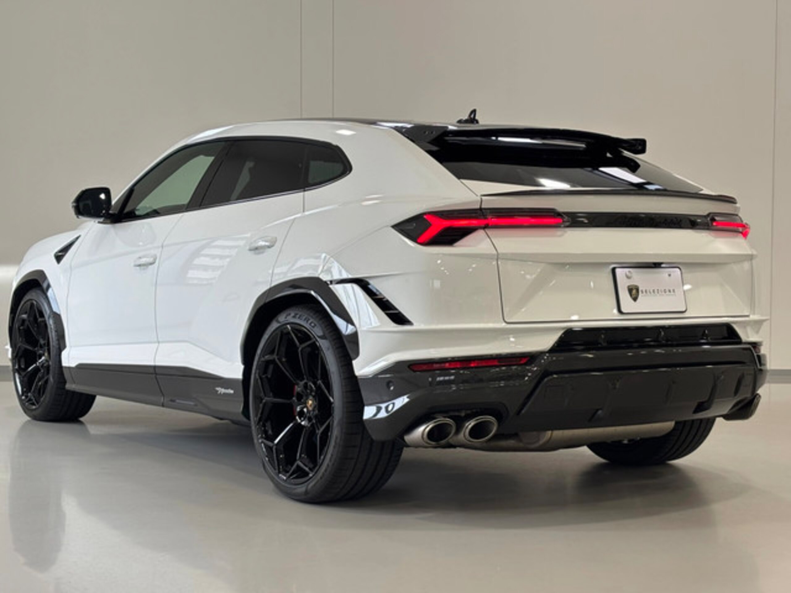 2023 Lamborghini Urus - 2023 لامبورغيني Urus