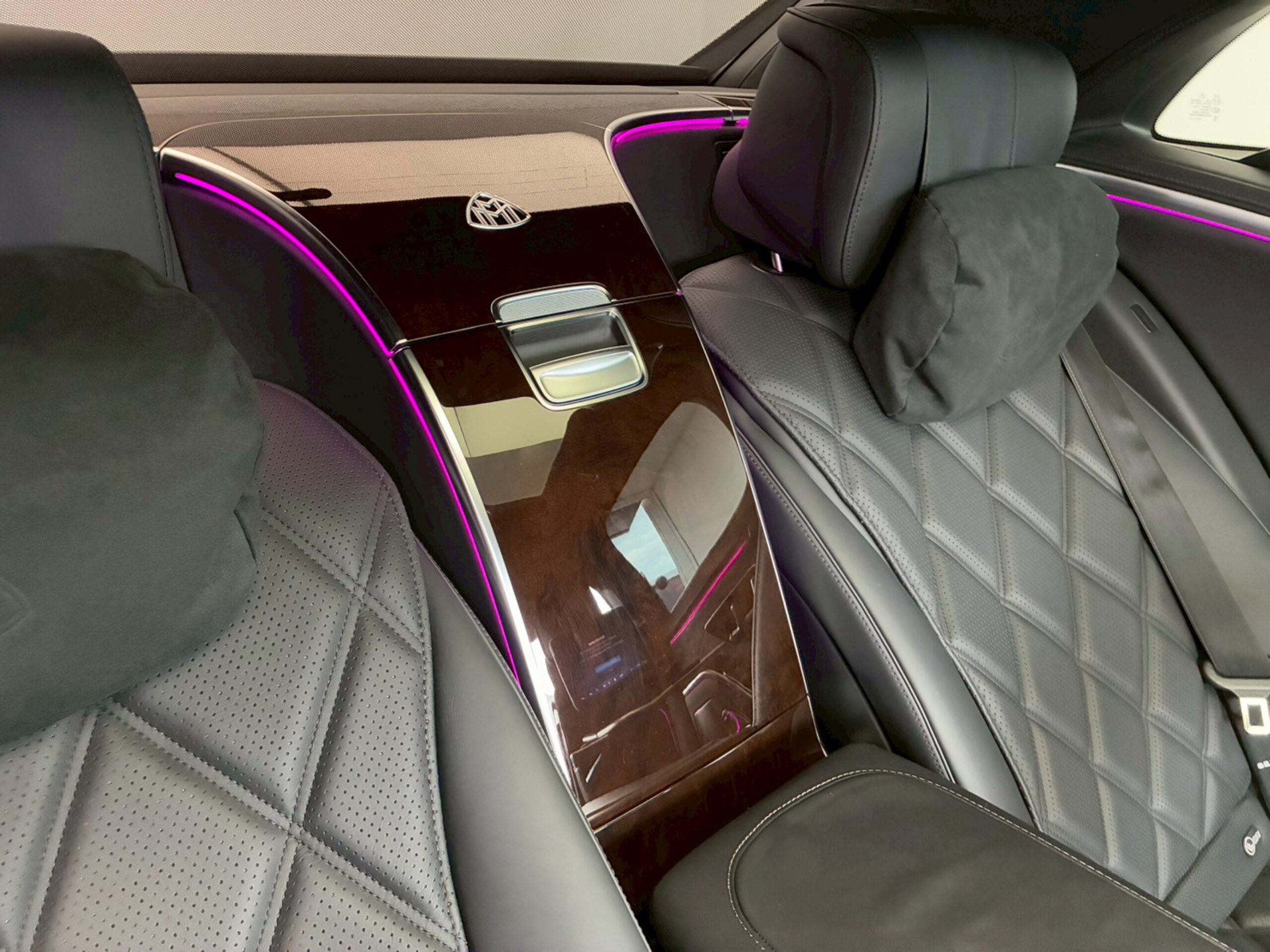 2023 Mercedes-Maybach S-Class - メルセデス・マイバッハ Sクラス S680 4マチック ファーストクラス パッケージ 4WD MP202302 パノラマサンルーフ 全方位カメラ 本黒革エアーシートLEDデジタルライト ヘッドアップディスプレイ ブルメスター エアーサスペンション 障害物センサー