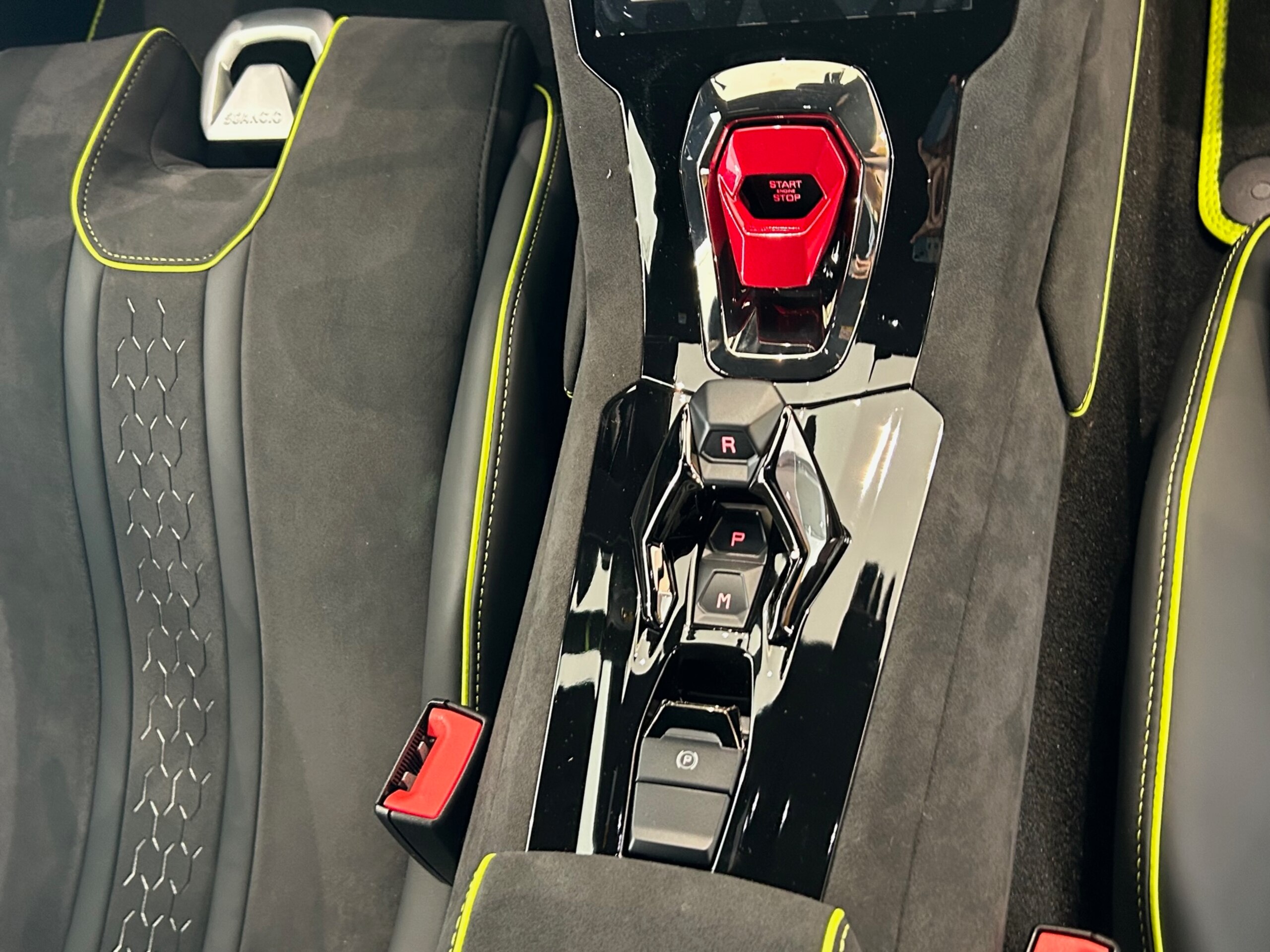 2024 Lamborghini Huracan Sterrato - 2024 لامبورغيني Huracan Sterrato