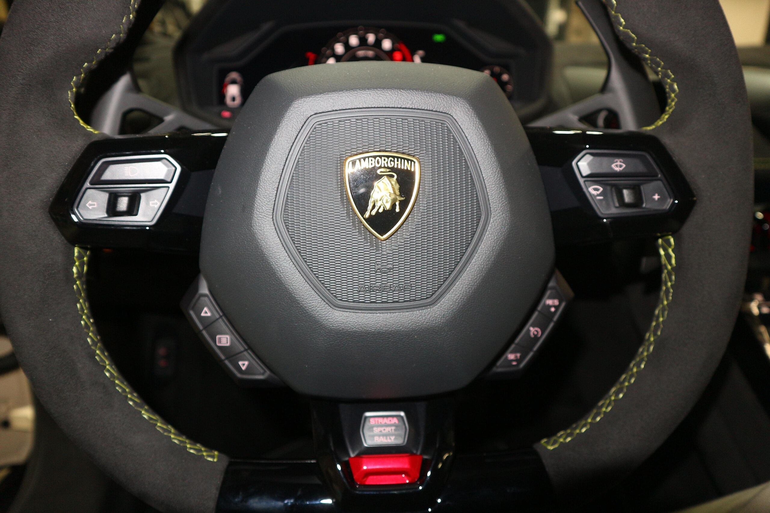 2024 Lamborghini Huracan Sterrato - 2024 لامبورغيني Huracan Sterrato
