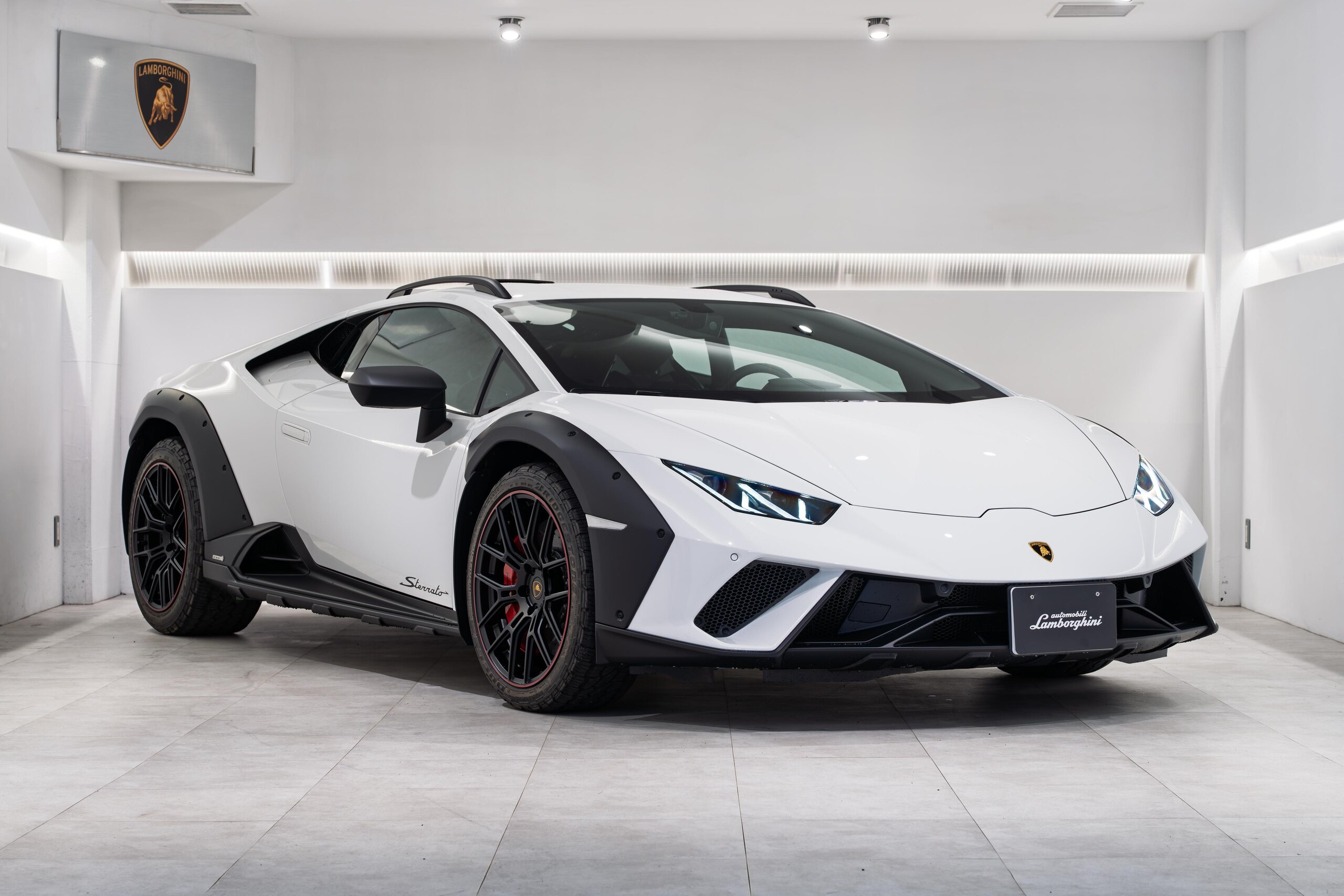 2024 Lamborghini Huracan Sterrato - 2024 لامبورغيني Huracan Sterrato