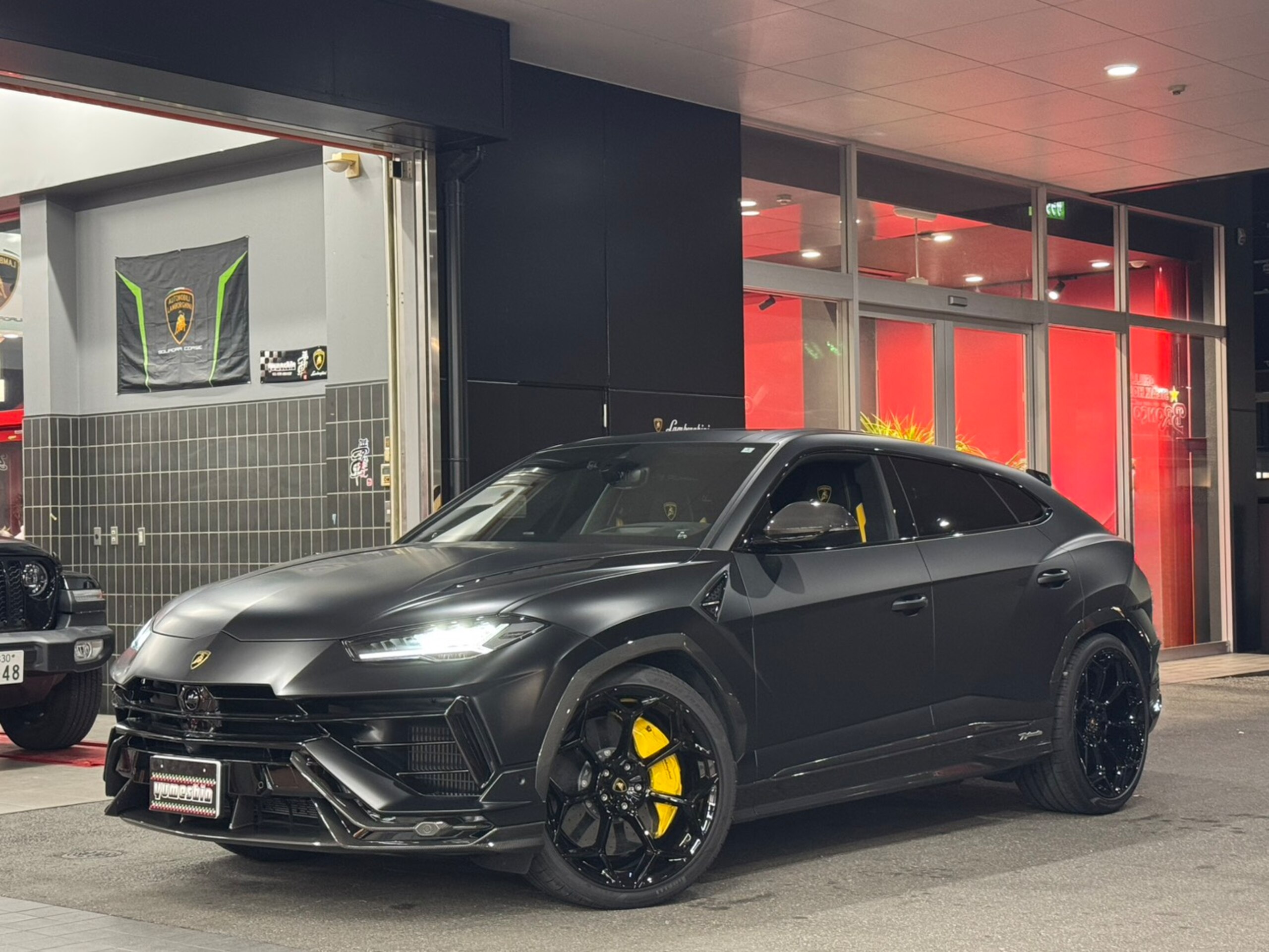 2024 Lamborghini Urus - ランボルギーニ ウルス ペルフォルマンテ 4WD Nero Nemesisマットブラック・フルエクステリアカーボンPKG・ビッグインテリアカーボンPKG・4SeatConfiguration・Bang&Olufsenサウンド