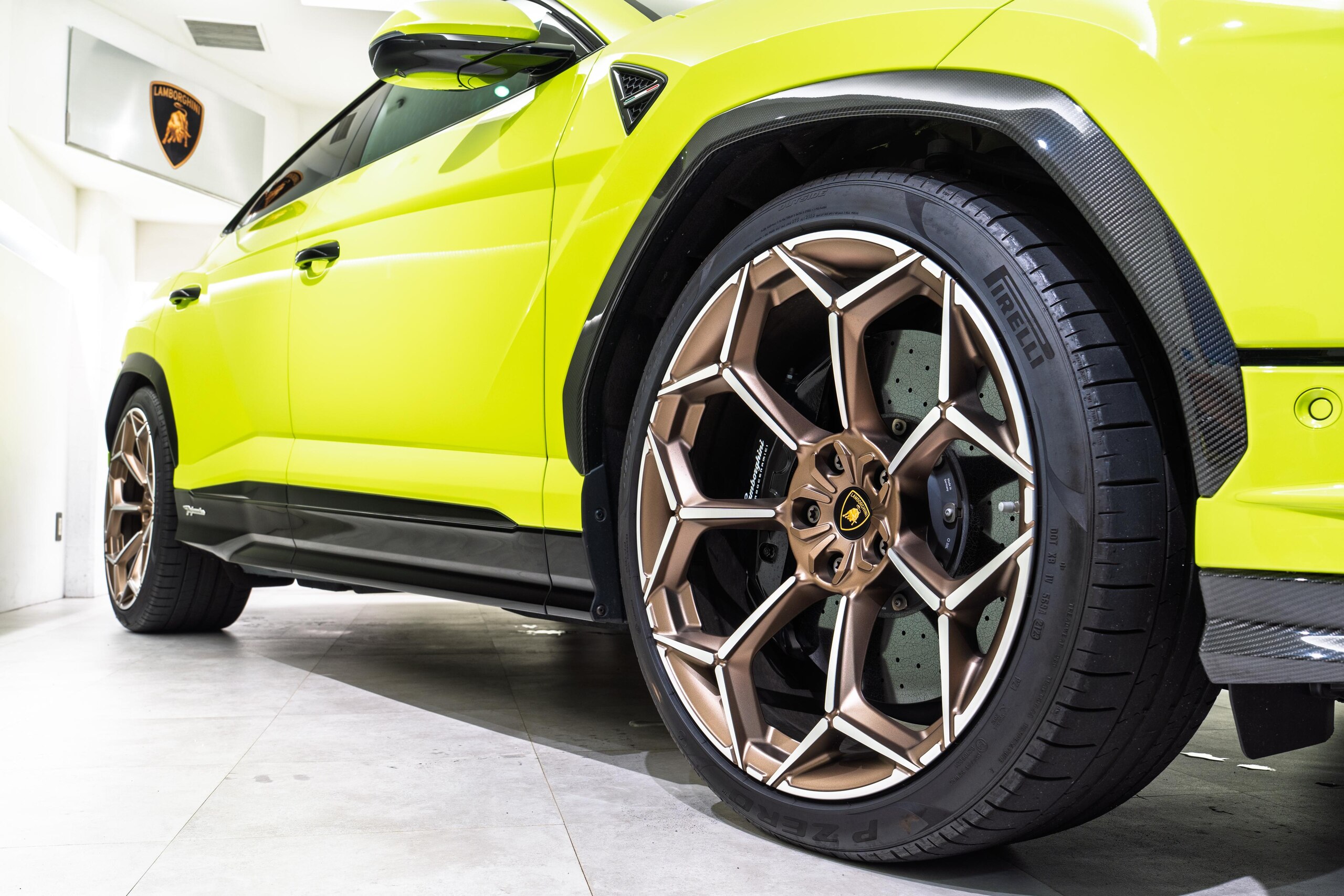 2024 Lamborghini Urus - 2024 لامبورغيني Urus