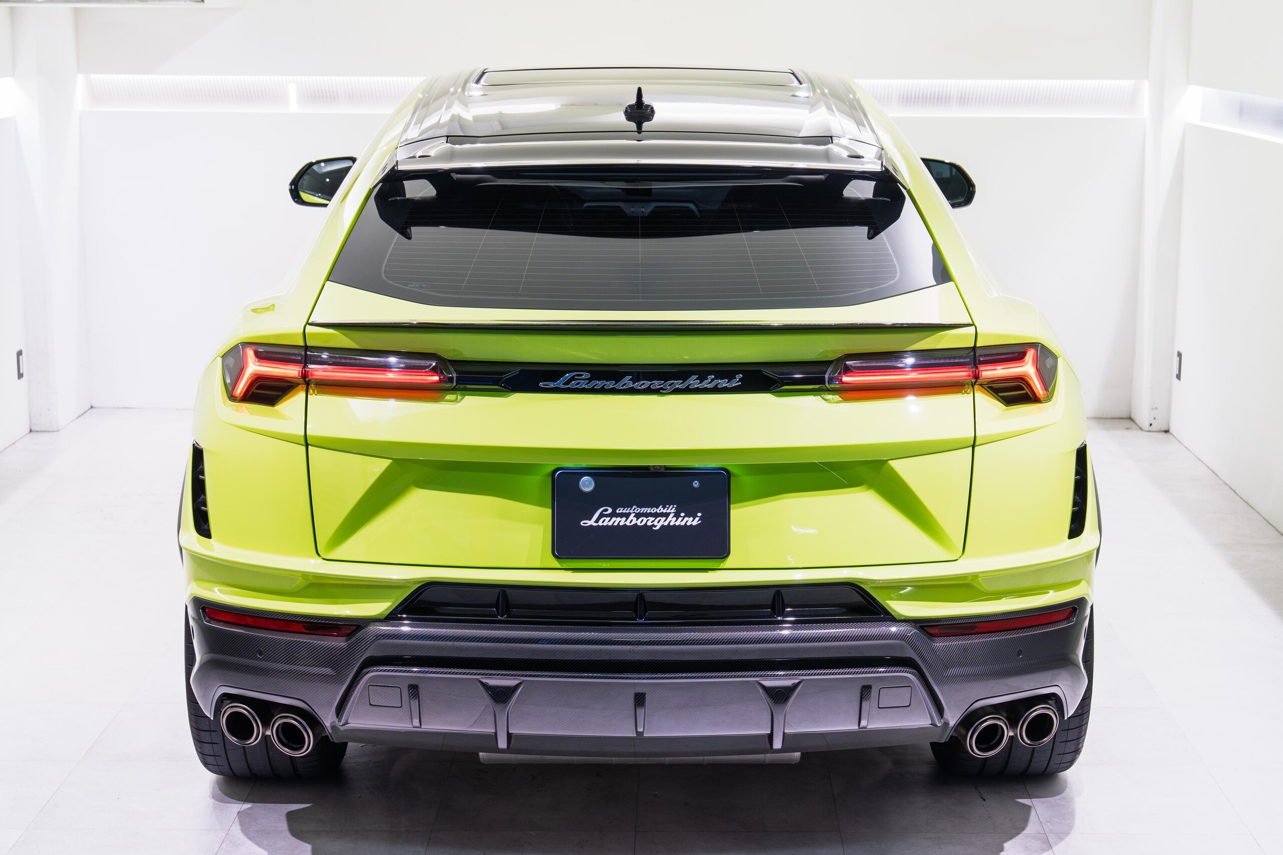 2024 Lamborghini Urus - 2024 لامبورغيني Urus