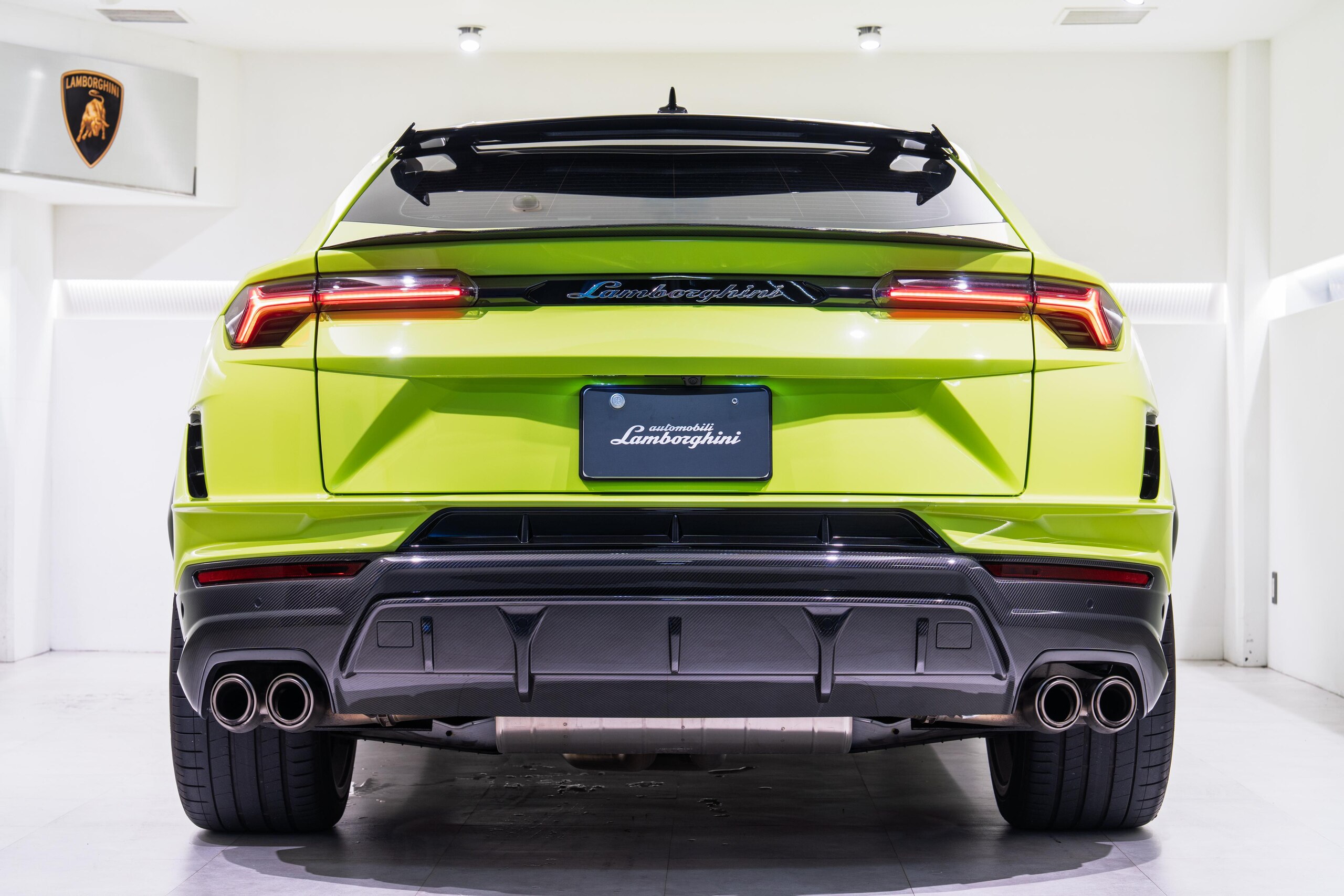 2024 Lamborghini Urus - 2024 لامبورغيني Urus