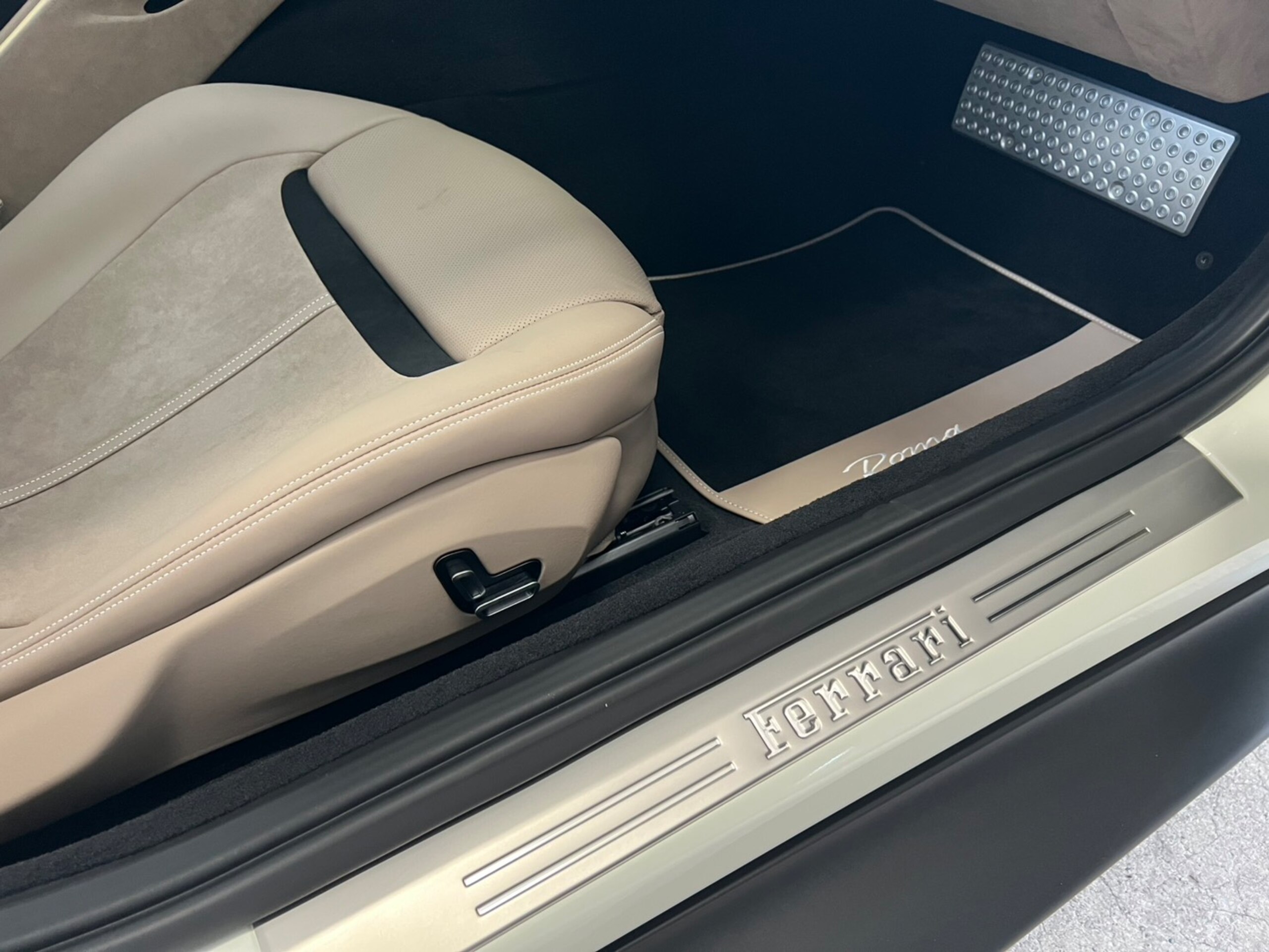 2025 Ferrari RomaSpider - 2025 فيراري RomaSpider