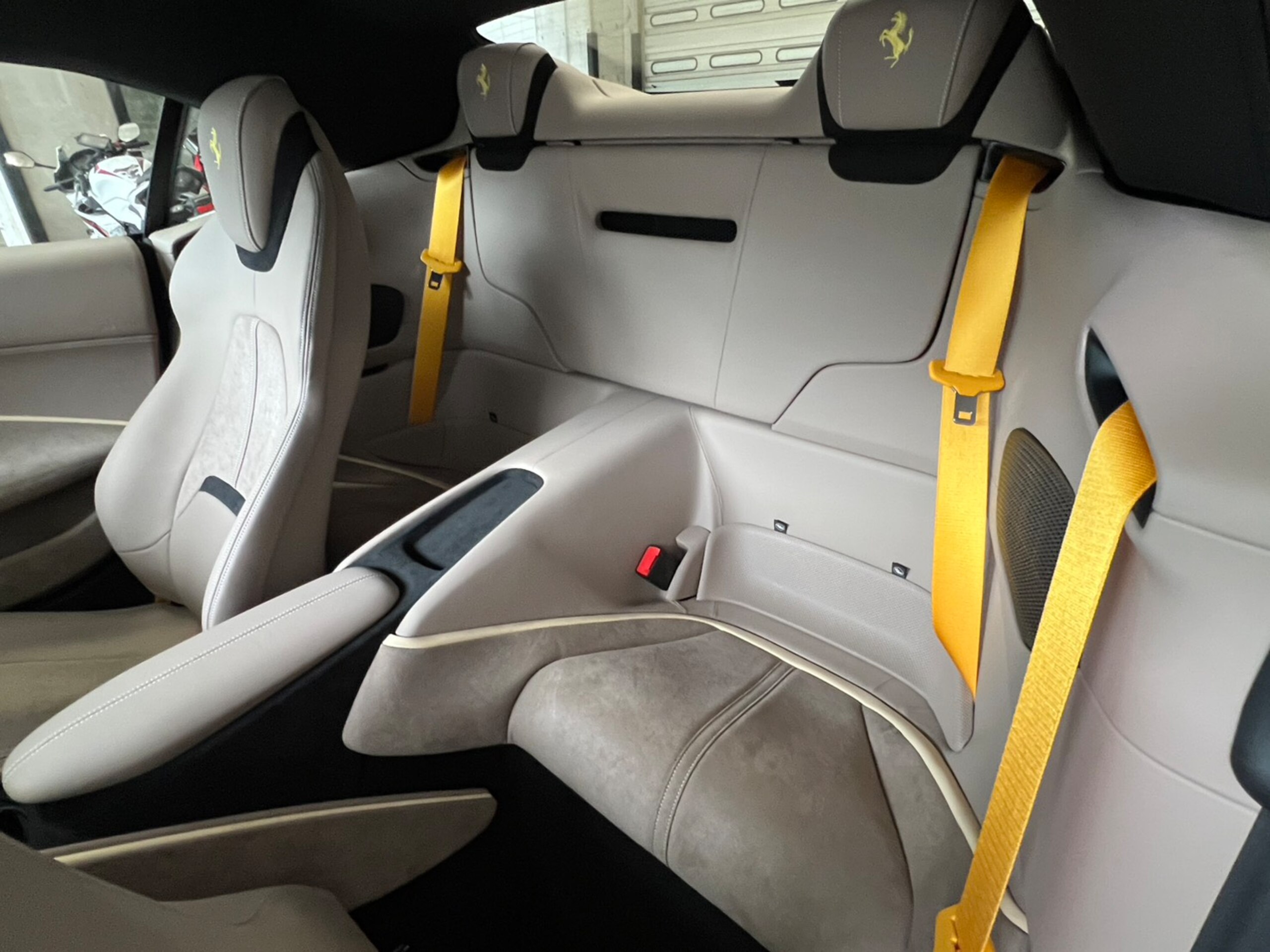 2025 Ferrari RomaSpider - 2025 فيراري RomaSpider