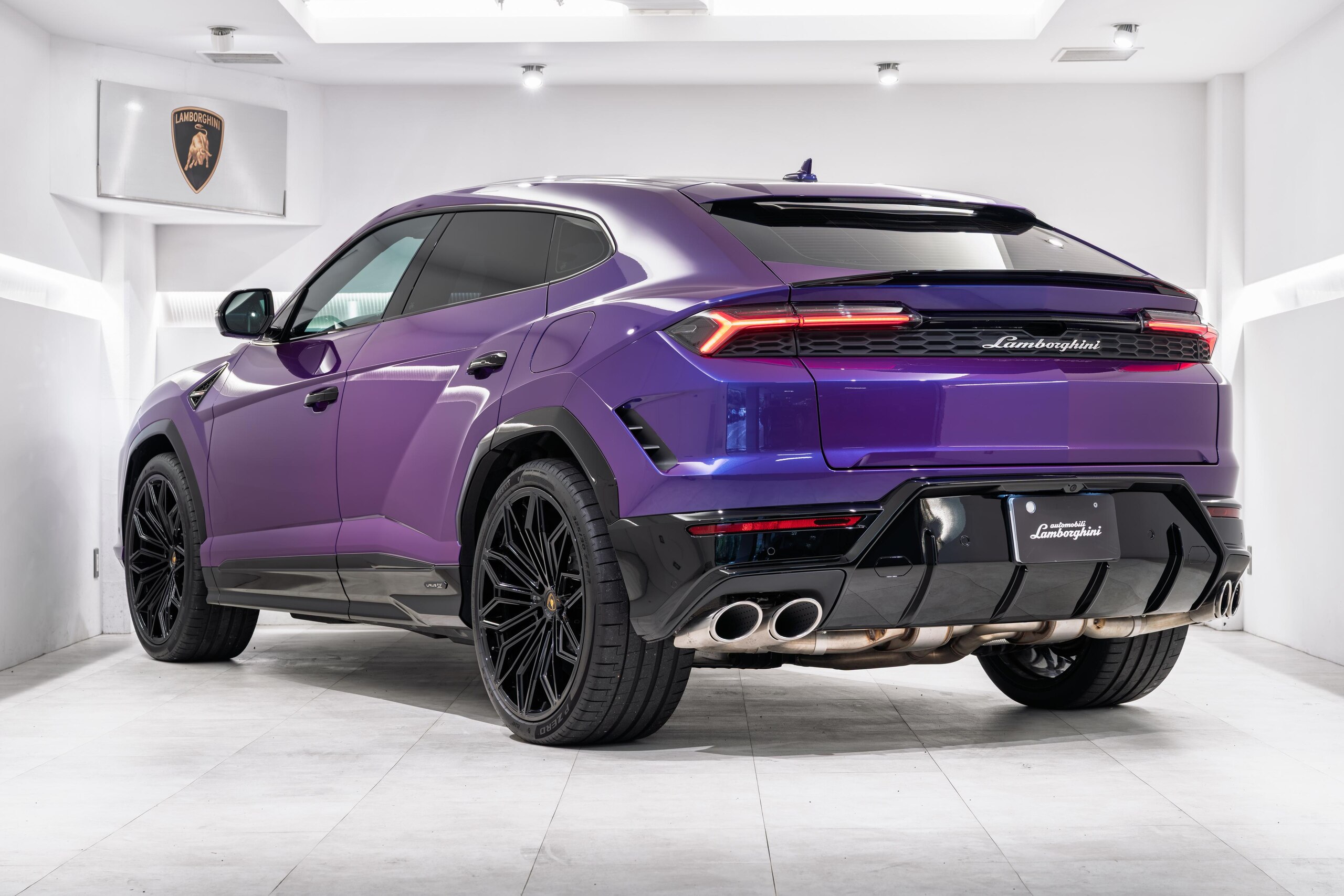 2025 Lamborghini Urus - 2025 لامبورغيني Urus