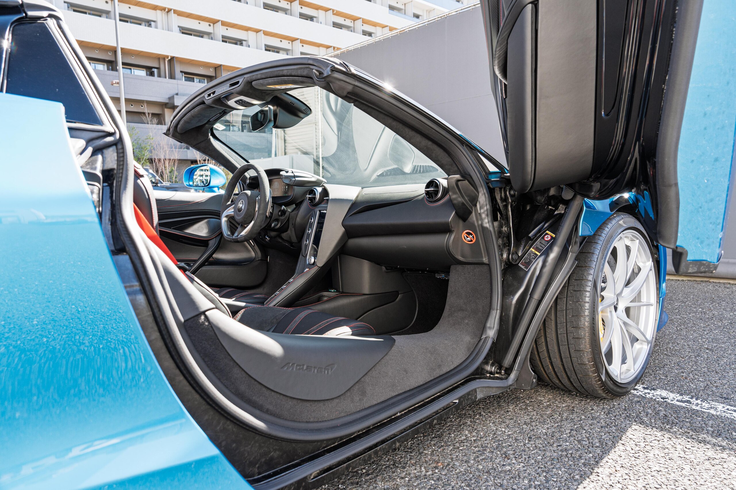 2025 McLaren 750SSpider - マクラーレン 750Sスパイダー 4.0 正規認定中古車