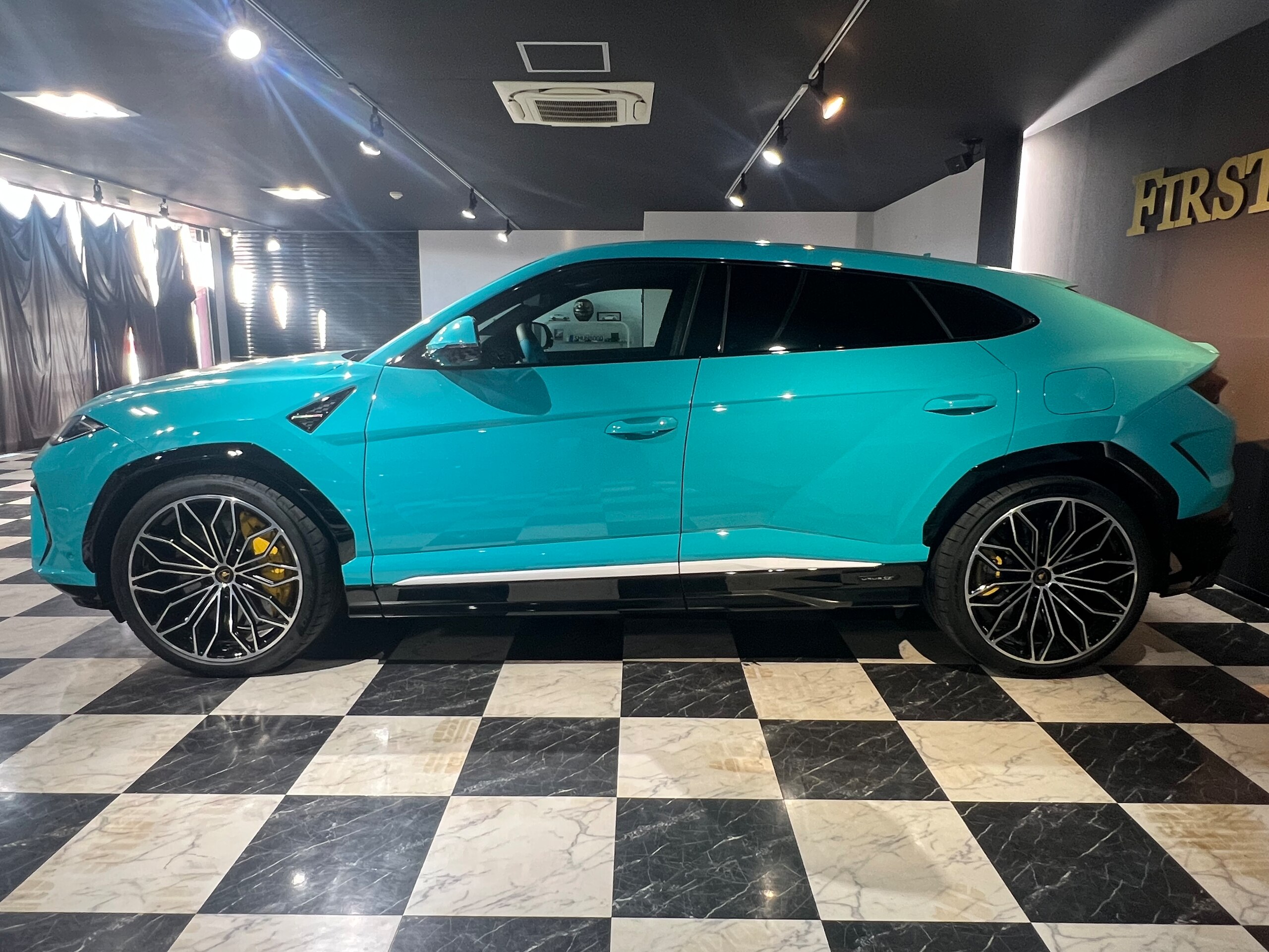 2025 Lamborghini Urus - ランボルギーニ ウルス SE 4WD