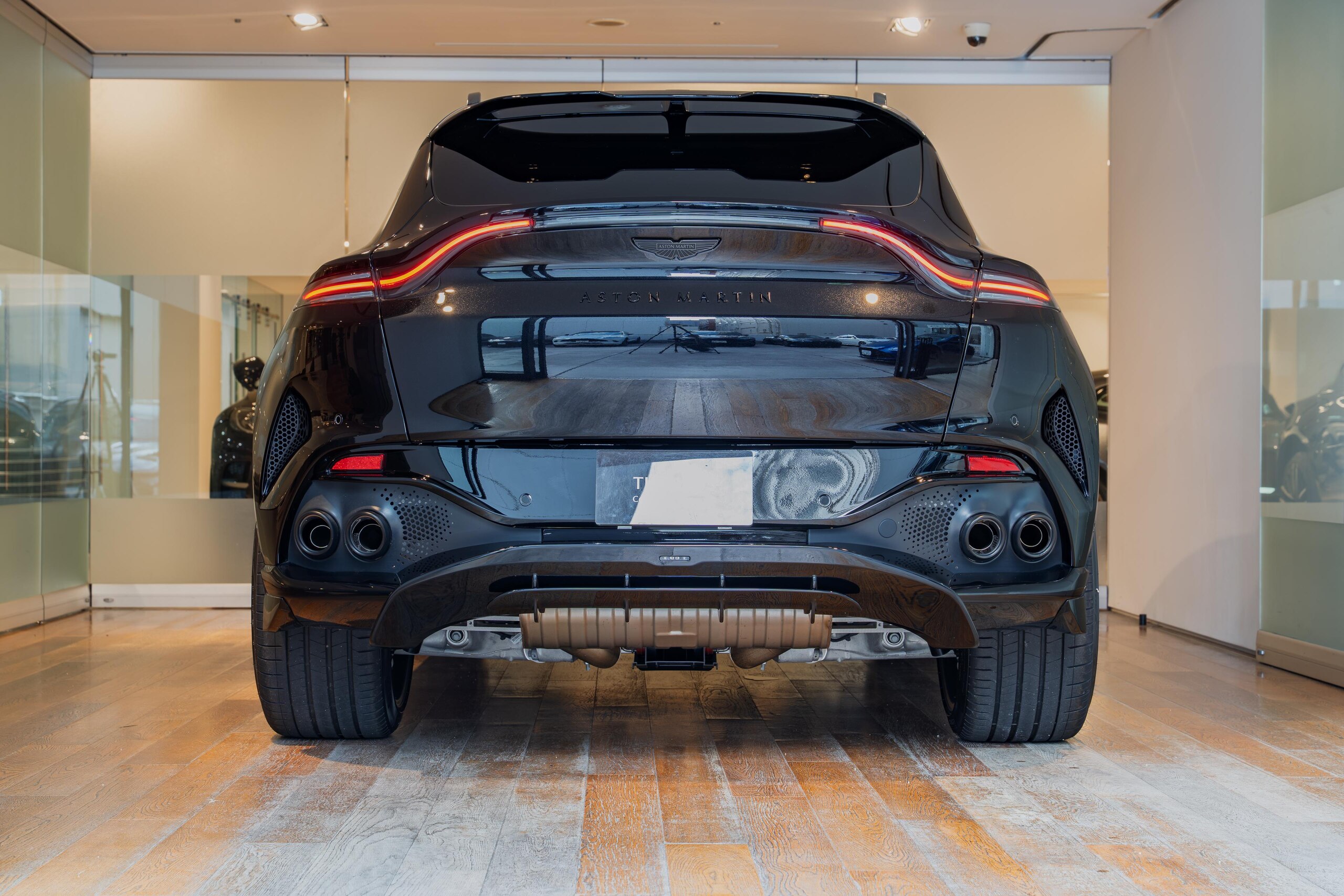 2026 Aston Martin DBX - 2026 أستون مارتن DBX