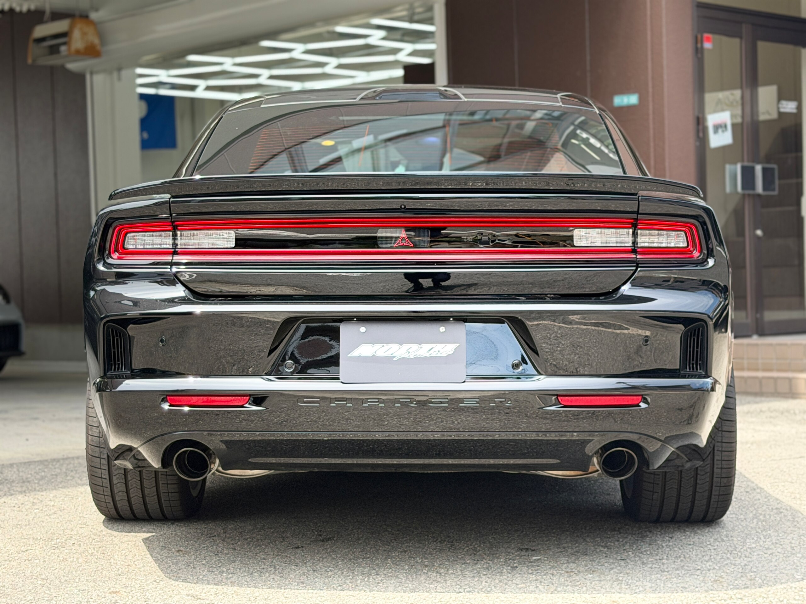 2026 Dodge Charger - ダッジ チャージャー SCATPACK プラス フルガラスルーフ/カーボン&スウェードパッケージ/
