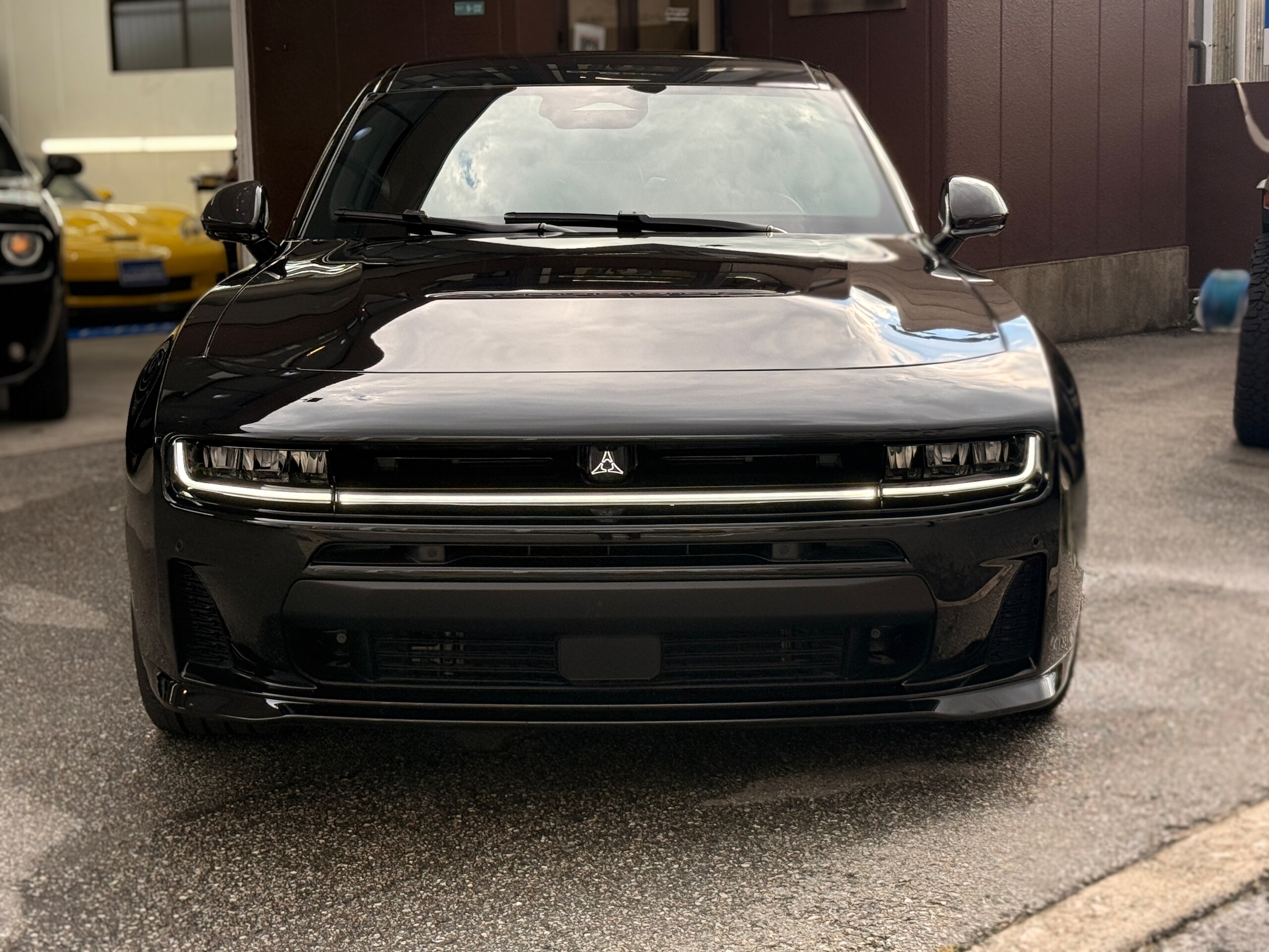 2026 Dodge Charger - ダッジ チャージャー SCATPACK プラス フルガラスルーフ/カーボン&スウェードパッケージ/