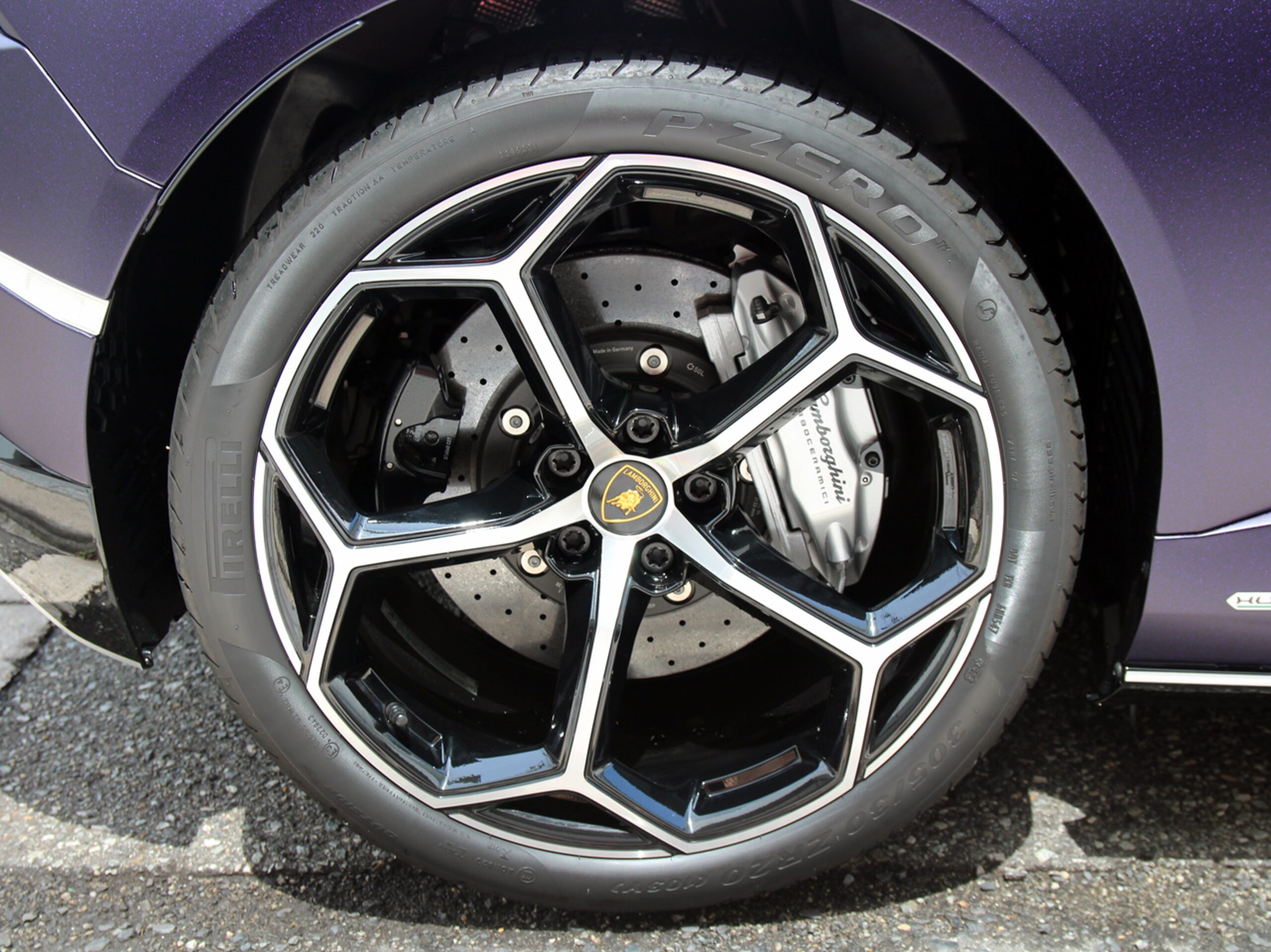 2024 Lamborghini HuracanSpider - ランボルギーニ ウラカンスパイダー EVO (LDF) 4WD スパイダー/V10/NA/4WD/左ハンドル/オープンカー/可変バルブ/カーボンセラミック/カーボンバケット/フロントリフト/Arancio Xanto/パープルラッピング/スーパーカー