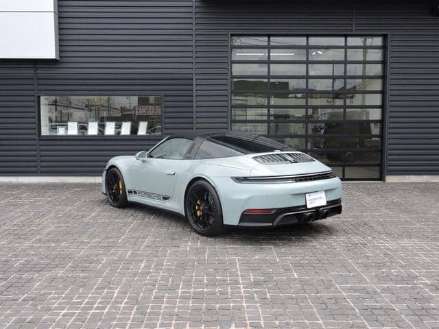 2025 PORSCHE 911/992SM2