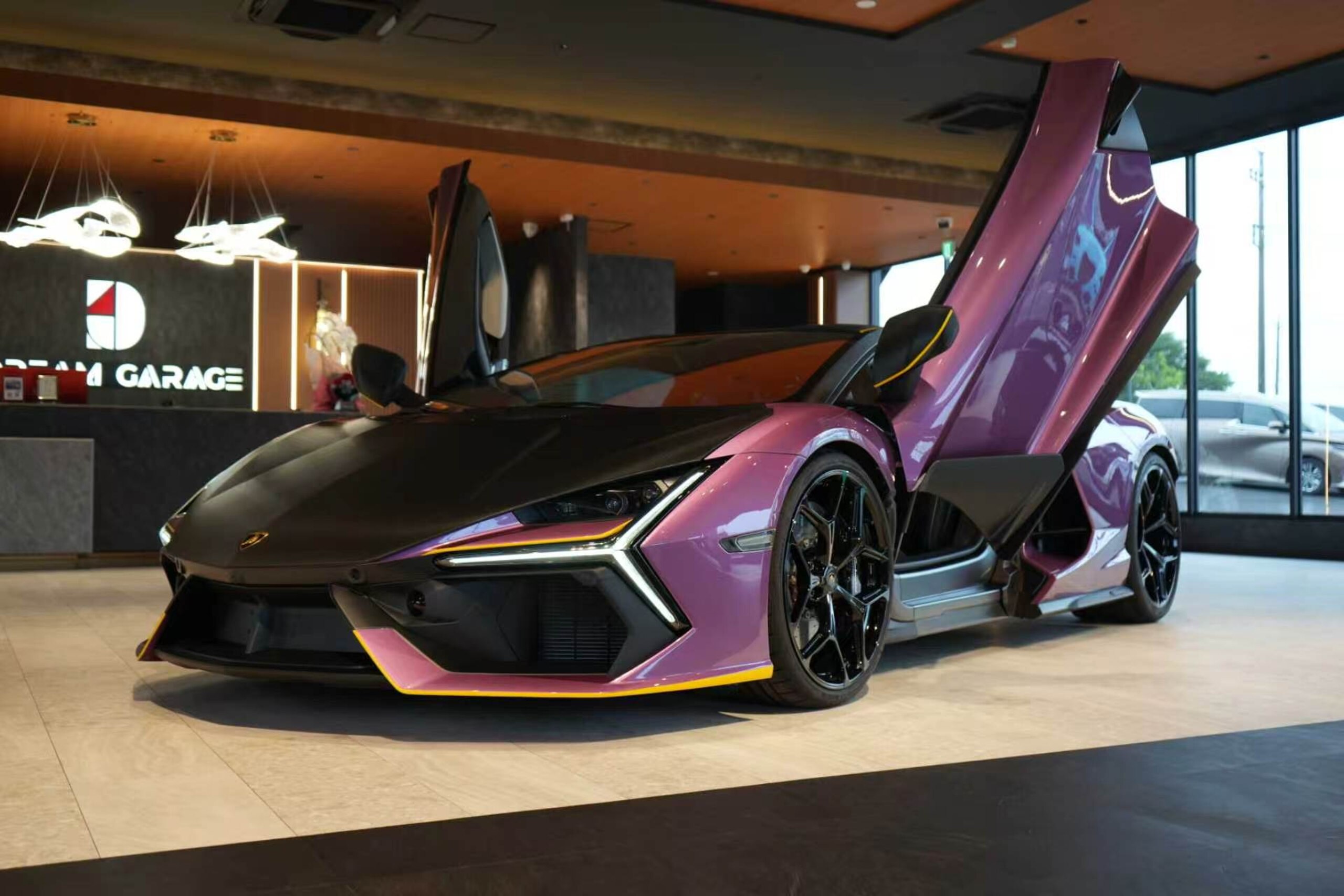 2025 Lamborghini Revuelto - 2025 لامبورغيني Revuelto