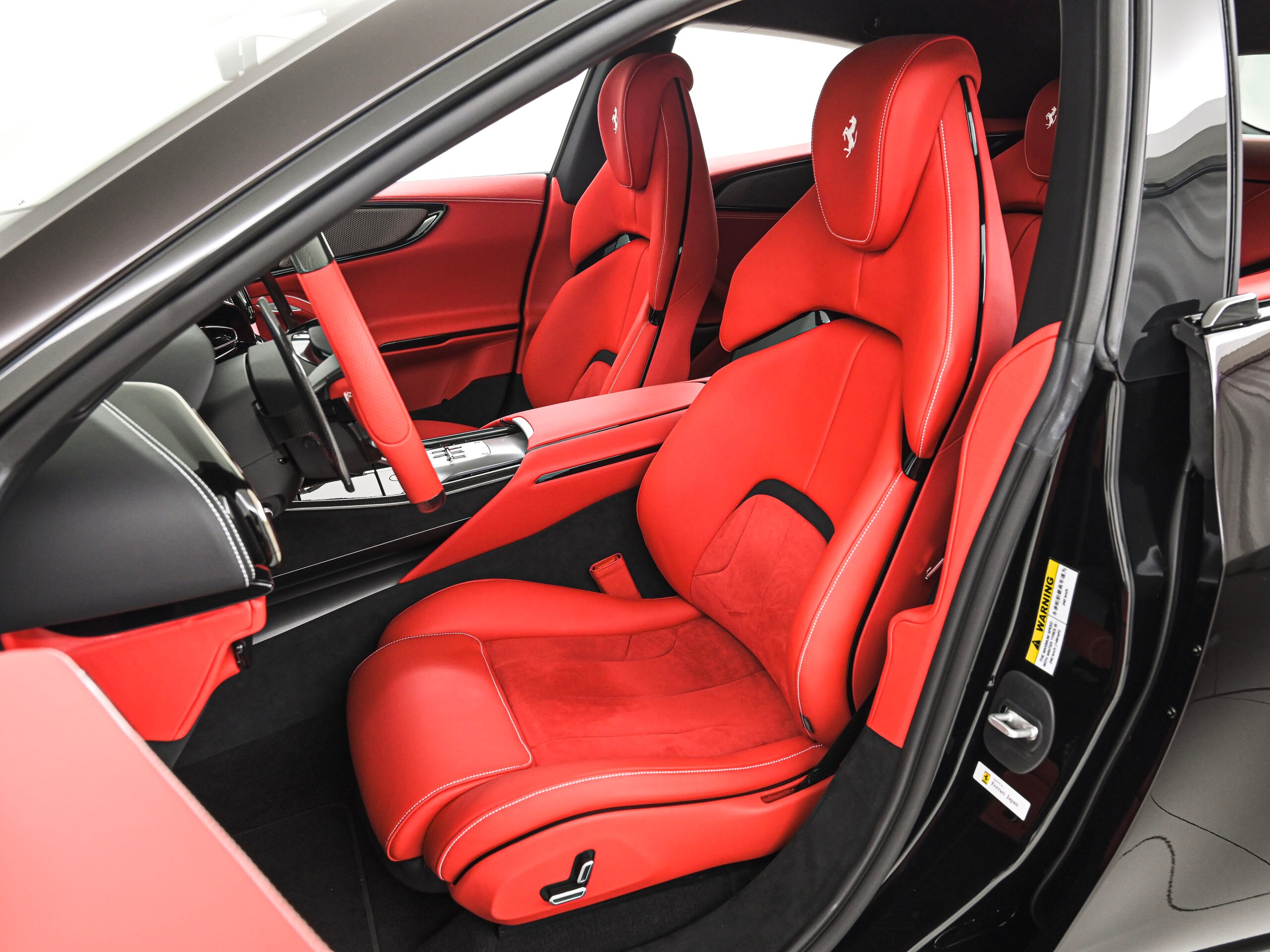 2024 Ferrari Purosangue - フェラーリ プロサングエ F1 DCT 4WD Nero Purosangue パノラミックルーフ 20インチダイヤモンド研磨鍛造ホイール LED付ステアリング サラウンドビューカメラ