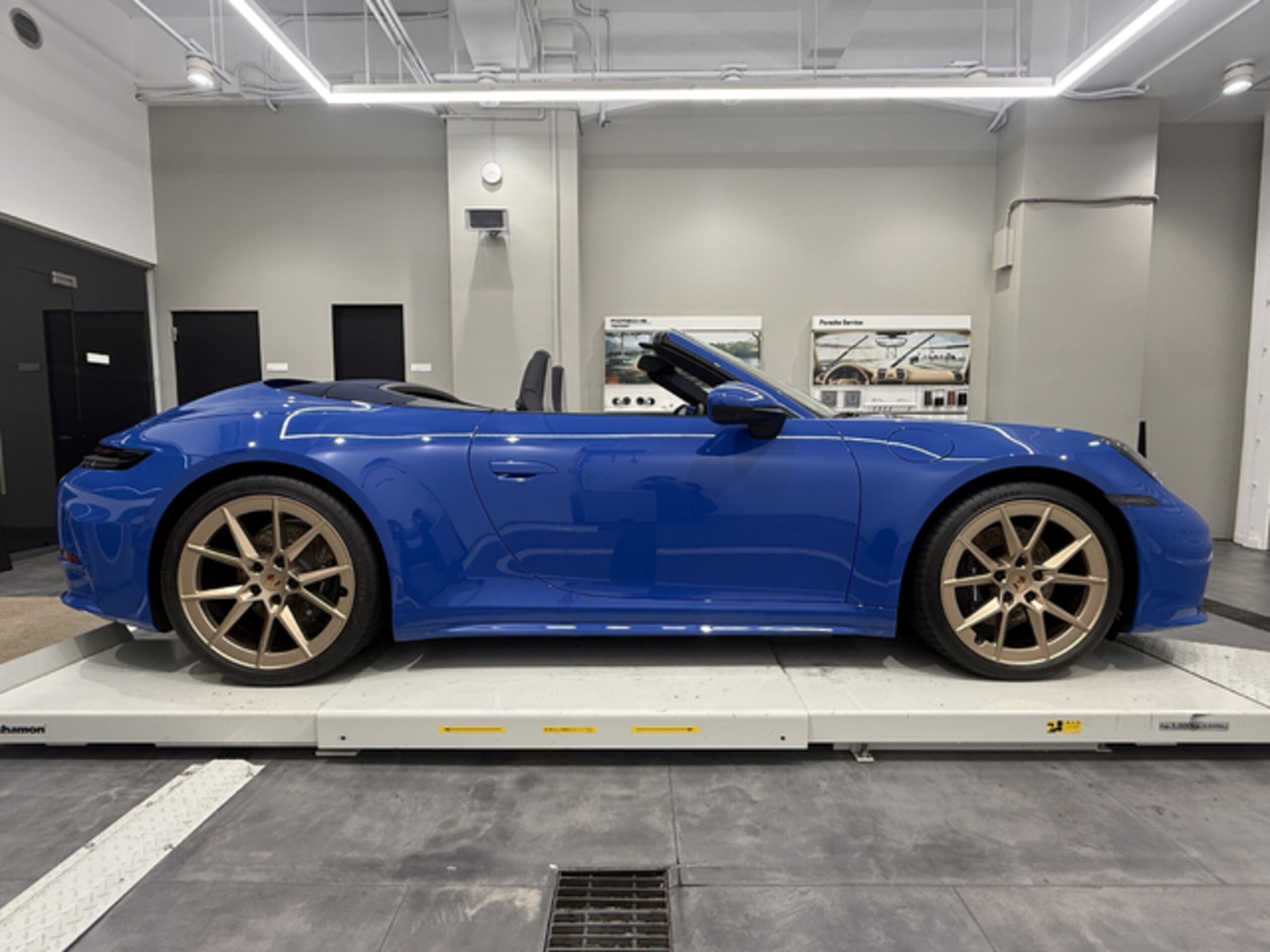 2025 Porsche 911 Cabriolet - 2025 بورشه 911 Cabriolet