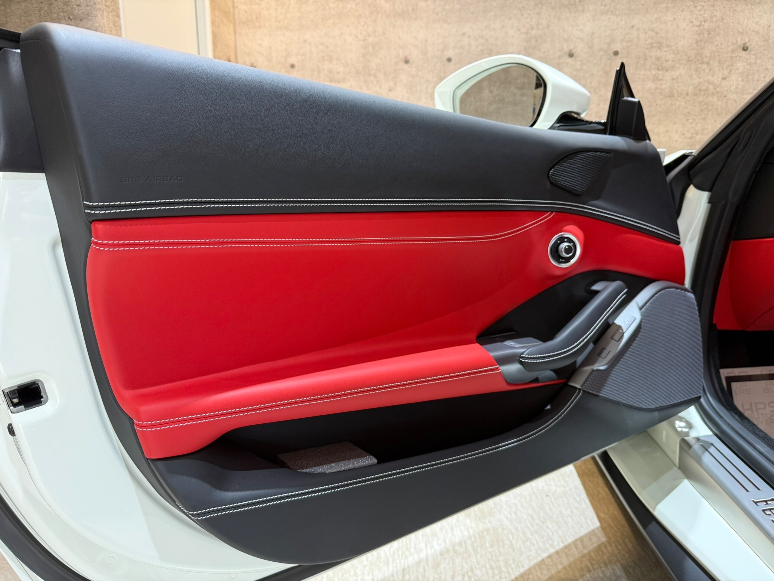 2022 Ferrari PortofinoM - フェラーリ ポルトフィーノM F1 DCT 純正2トーンボディ レッドブレーキキャリパ カーボンファイバードライバーゾーン+LED マグネライドサスペンション ダイヤモンドホイール