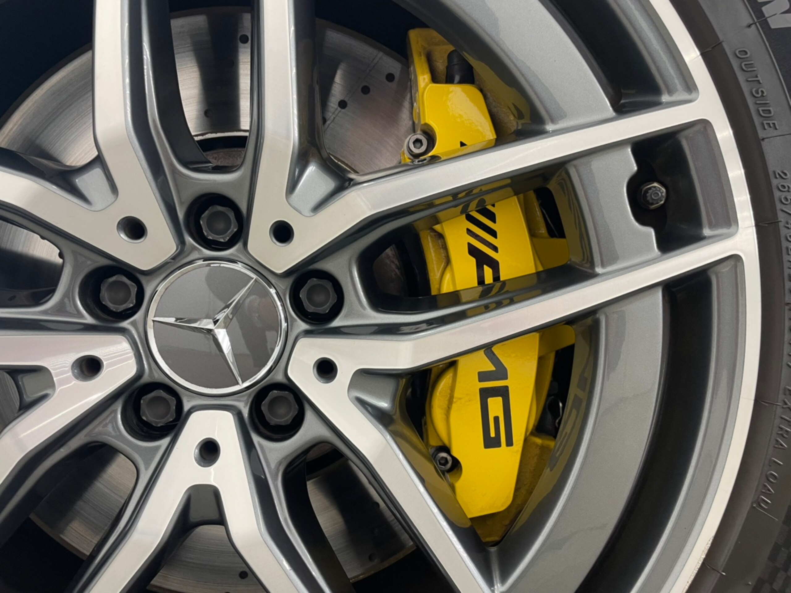 2023 Mercedes-AMG SLClass - メルセデスＡＭＧ SLクラス SL 43 (BSG搭載モデル) 赤レザーシート/イエローブレーキキャリパー/ステアリングホイールヒーター/ヘッドアップディスプレイ/360度カメラ/Burumesterサラウンドサウンドシステム/ヒーター付きベンチレーションシート/ドライブレコーダー