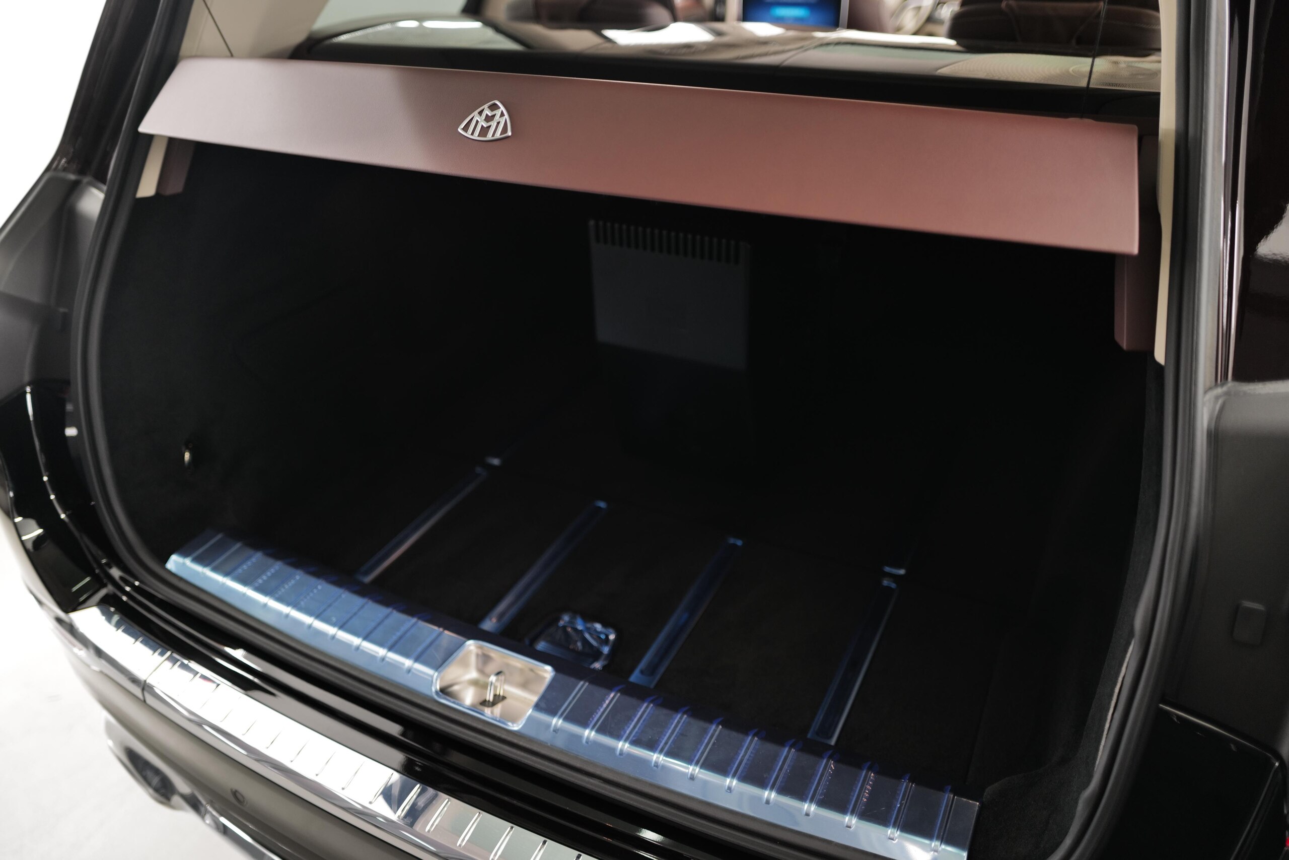 2024 Mercedes-Maybach GLS - メルセデス・マイバッハ GLS 600 (ISG) ファーストクラスパッケージ 4WD MP202501 後期モデル/ツートーンペイント/ファーストクラスPKG/左右独立シート/クーリングボックス/Burumesterサウンド/リヤエンター