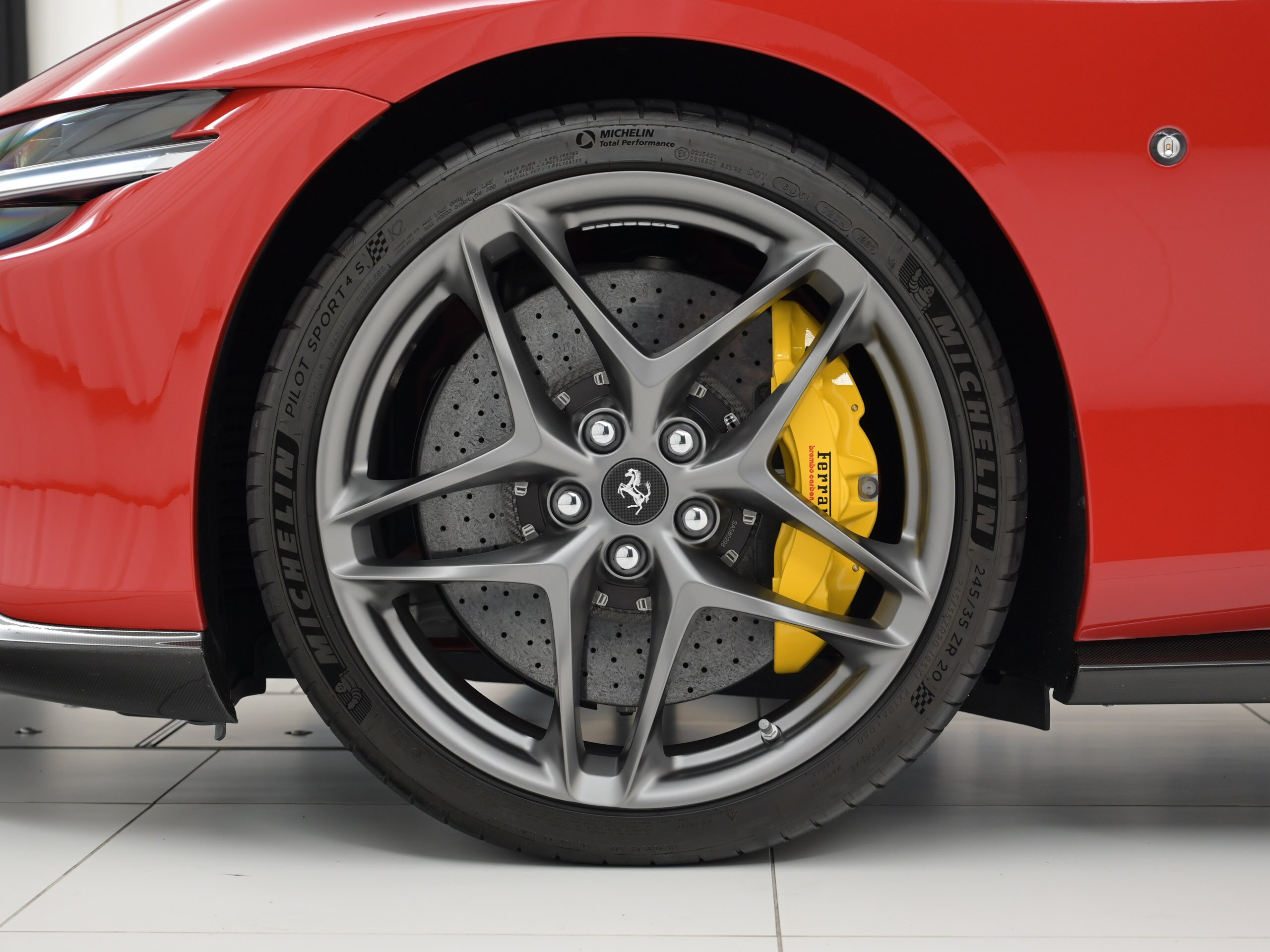 2021 Ferrari Roma - 2021 فيراري Roma