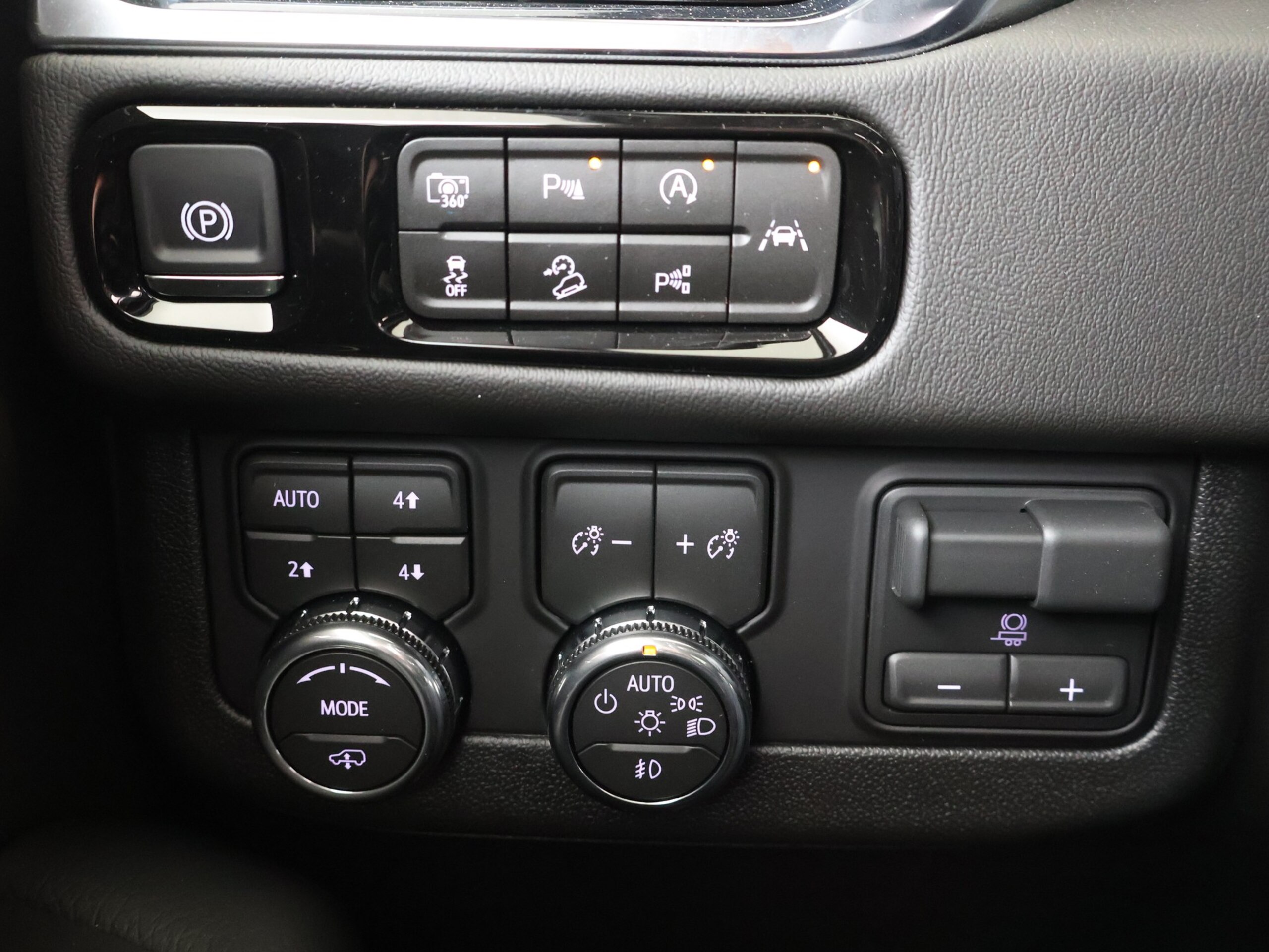 2026 GMC Yukon - ＧＭＣ ユーコン デナリ4WD インフォメーション日本語化済 V8-6.2L デナリリザーブパッケージ メインインフォメーション日本語化 アドバンステクロノジーパッケージ パワーアシスト AirRideアダプディブサスペンション リアシートメディアシステム