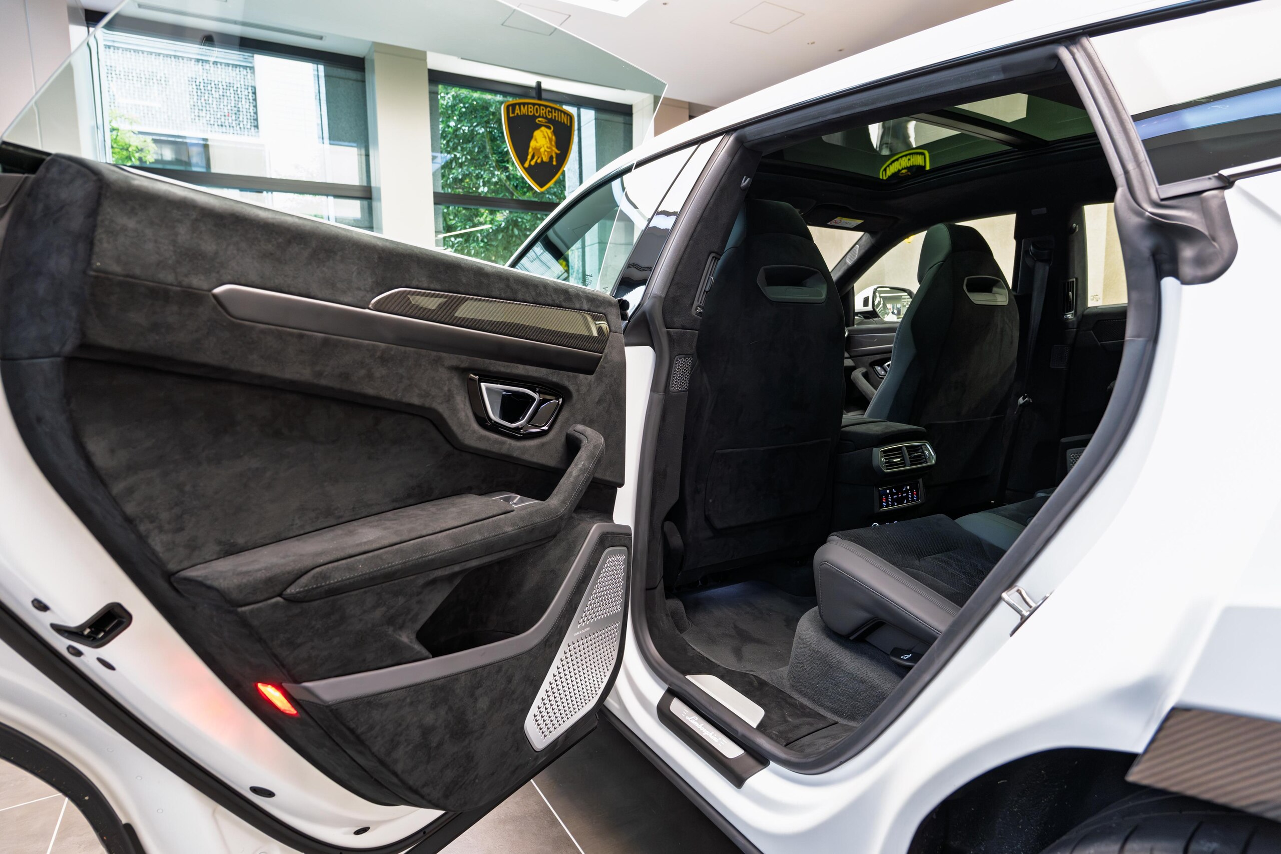 2024 Lamborghini Urus - ランボルギーニ ウルス ペルフォルマンテ 4WD Bianco Asopo Matt