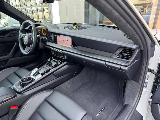 2025 PORSCHE 911 GTS/7AA-992SM1