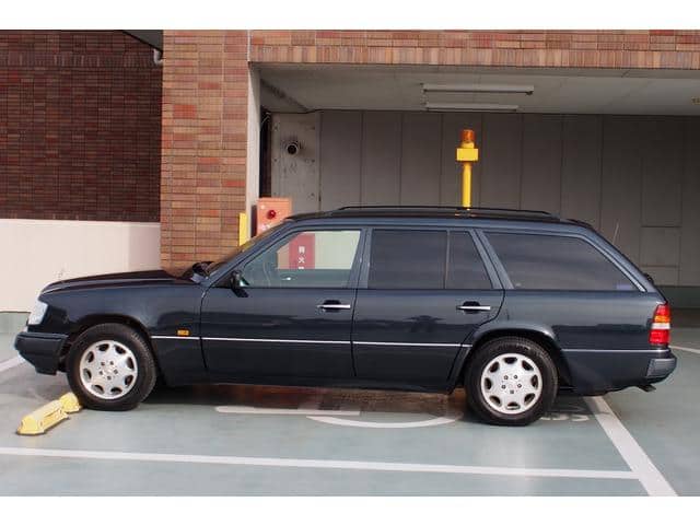1995 MERCEDES-BENZ E-CLASS E320/E-124092 - 1995 مرسيدس بنز E-Class