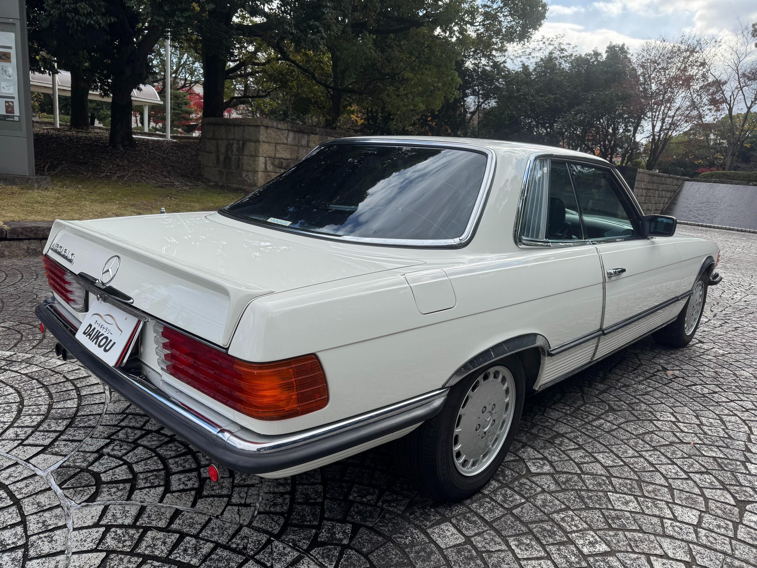 1981 Mercedes-Benz SLClass - メルセデス・ベンツ SLクラス 380SLC(C107) 純正ノーマル車・左ハンドル・ シート張替済み・サンルーフ