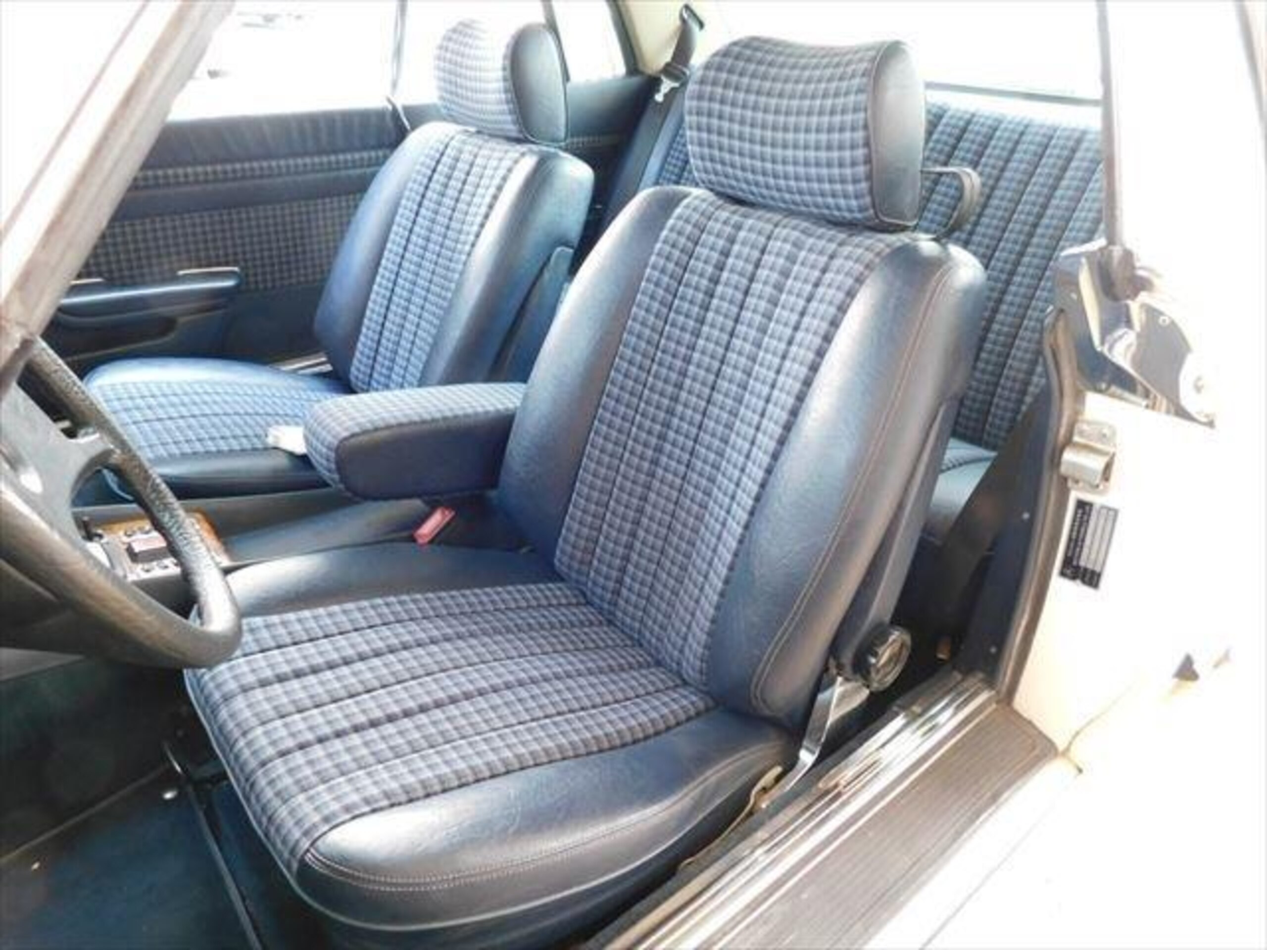 1981 Mercedes-Benz SLC - 1981 مرسيدس بنز SLC