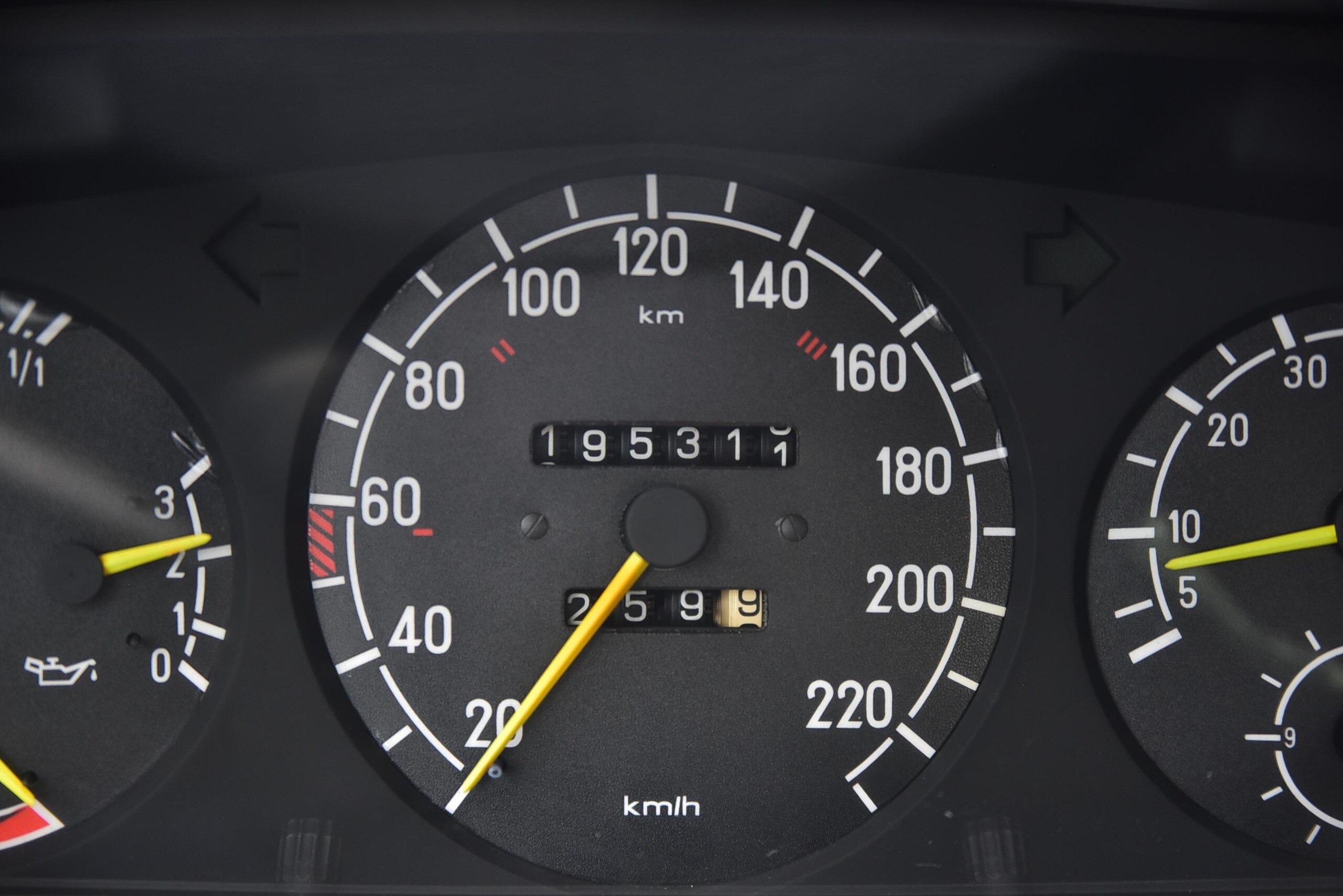 1982 Mercedes-Benz Medium Class Coupe - 1982 مرسيدس بنز Medium Class Coupe