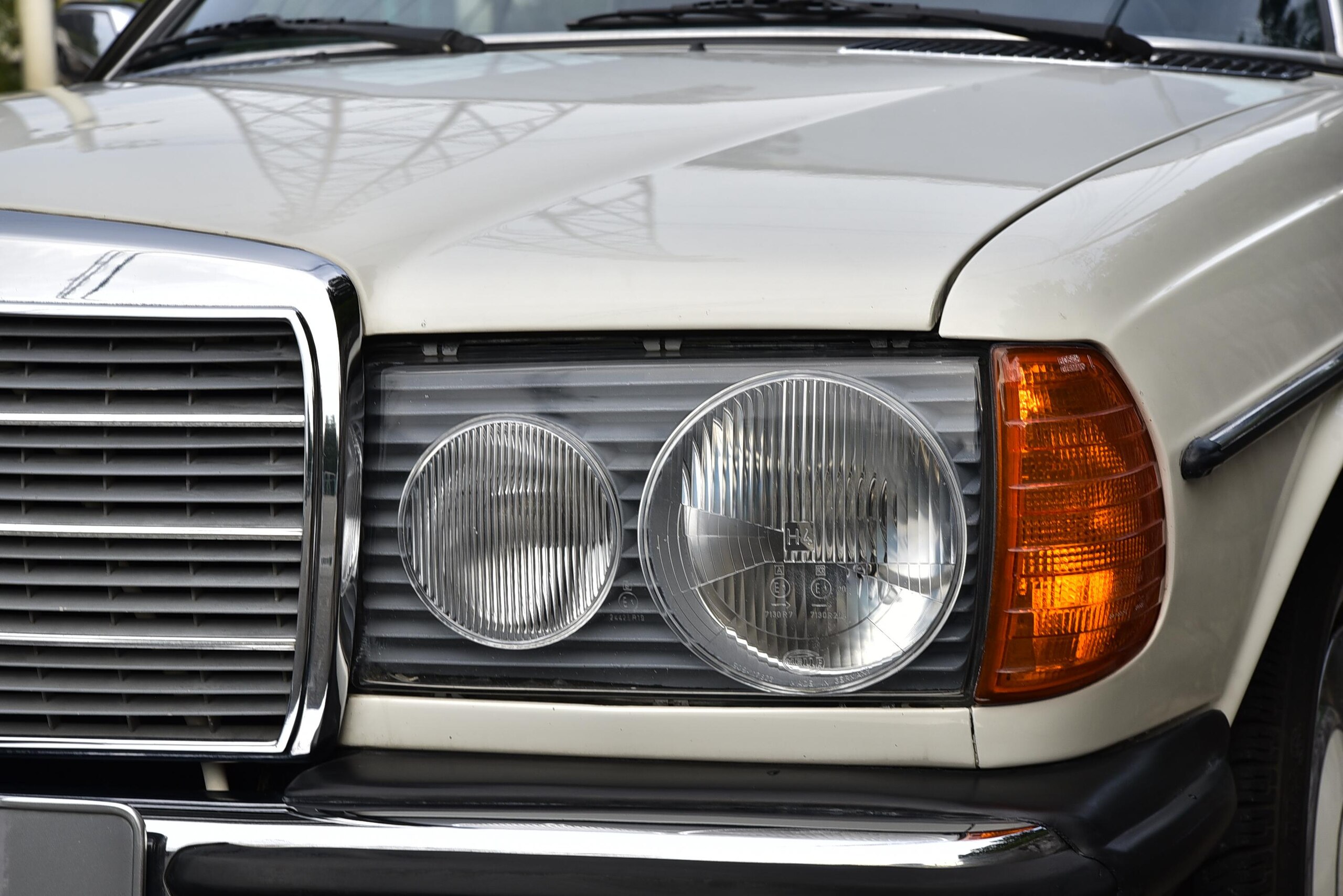 1982 Mercedes-Benz Medium Class Coupe - 1982 مرسيدس بنز Medium Class Coupe