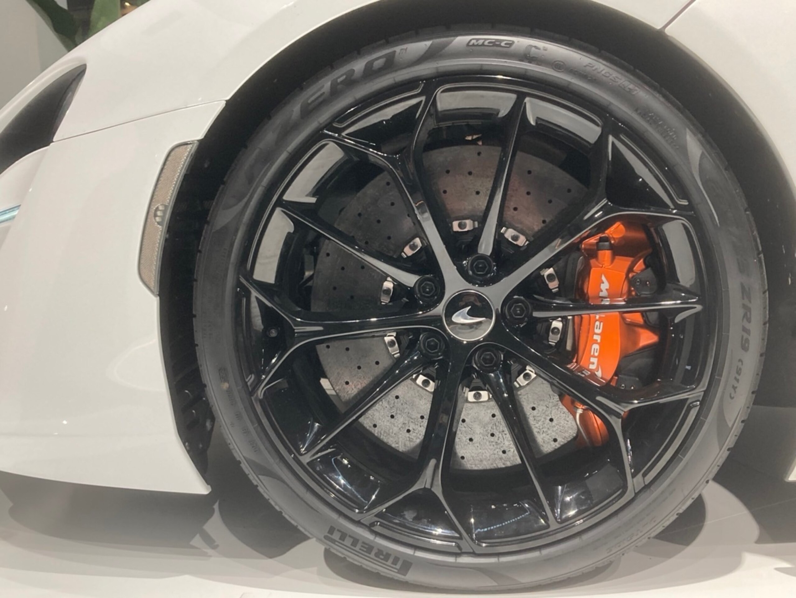 2023 McLaren Artura - 2023 ماكلارين Artura