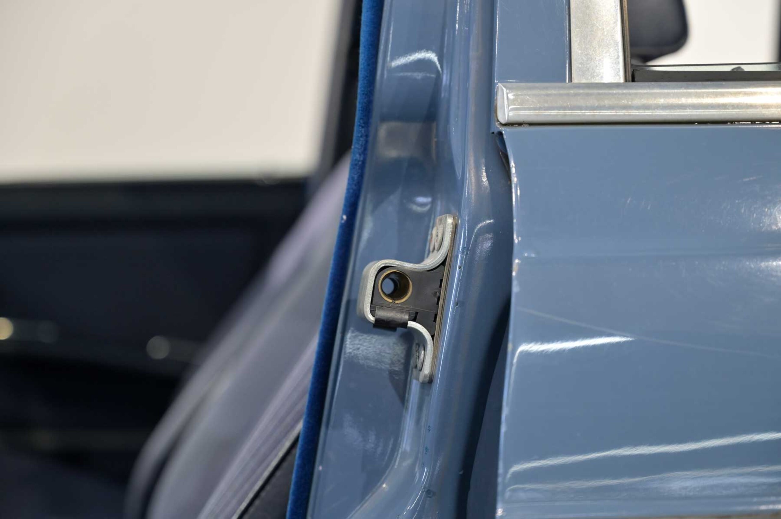 1983 Mercedes-Benz 230E - 1983 مرسيدس بنز 230E