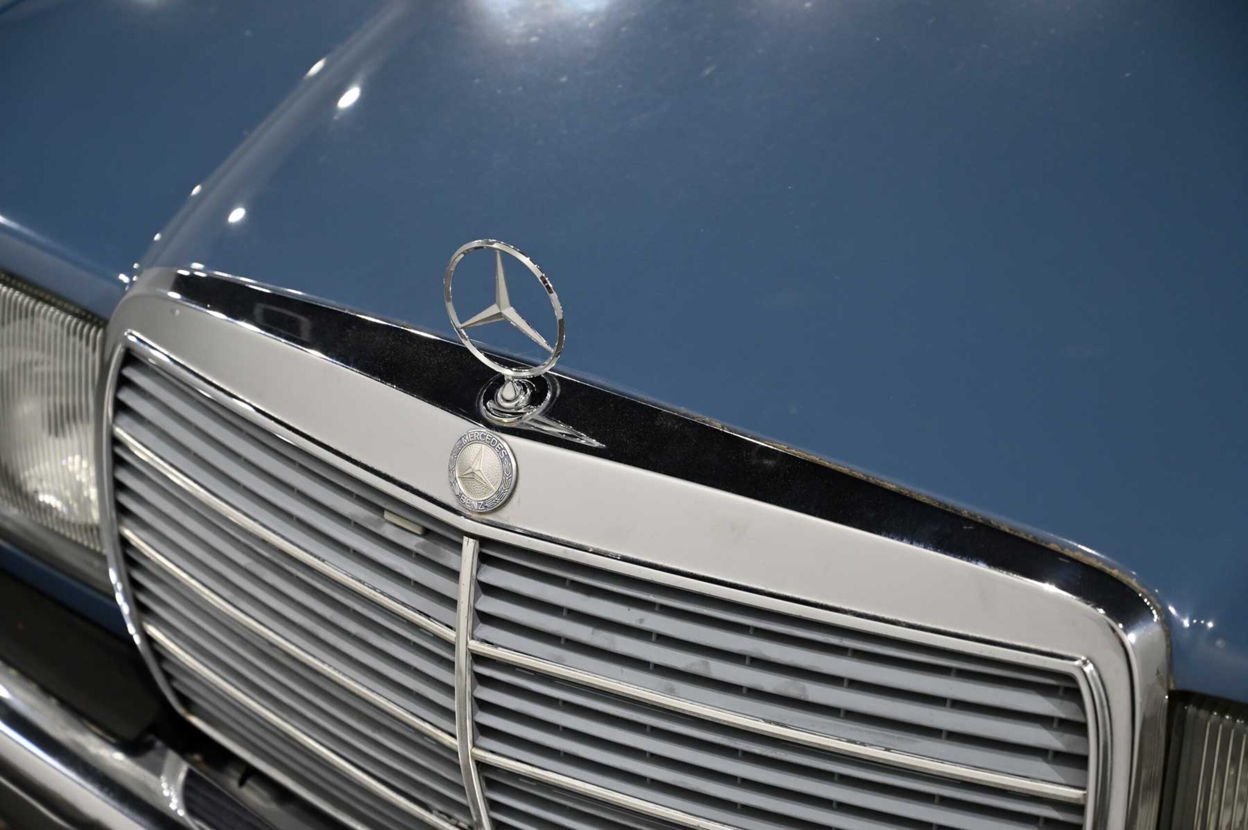 1983 Mercedes-Benz 230E - 1983 مرسيدس بنز 230E