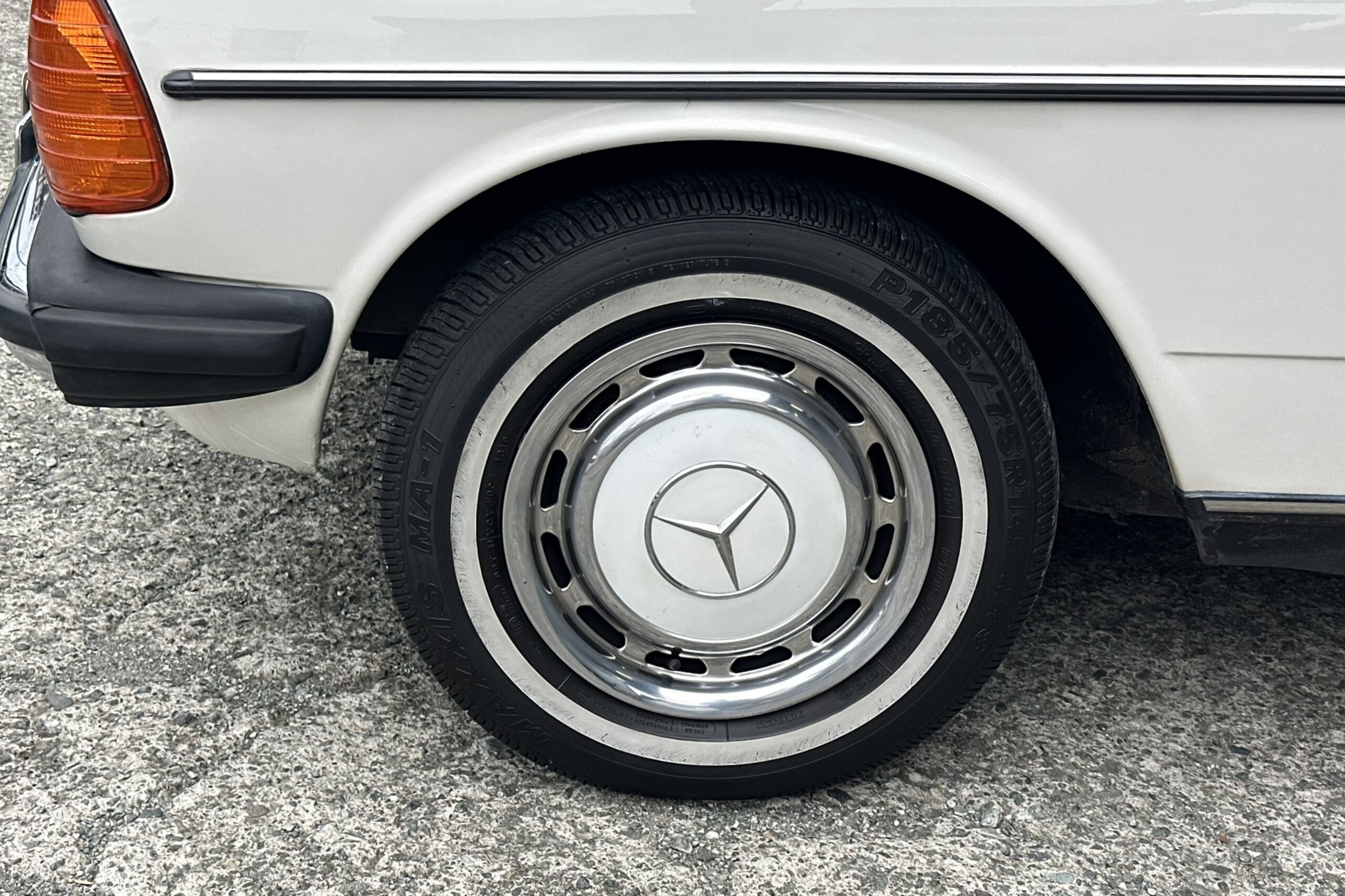 1984 Mercedes-Benz Medium Class Coupe - 1984 مرسيدس بنز Medium Class Coupe