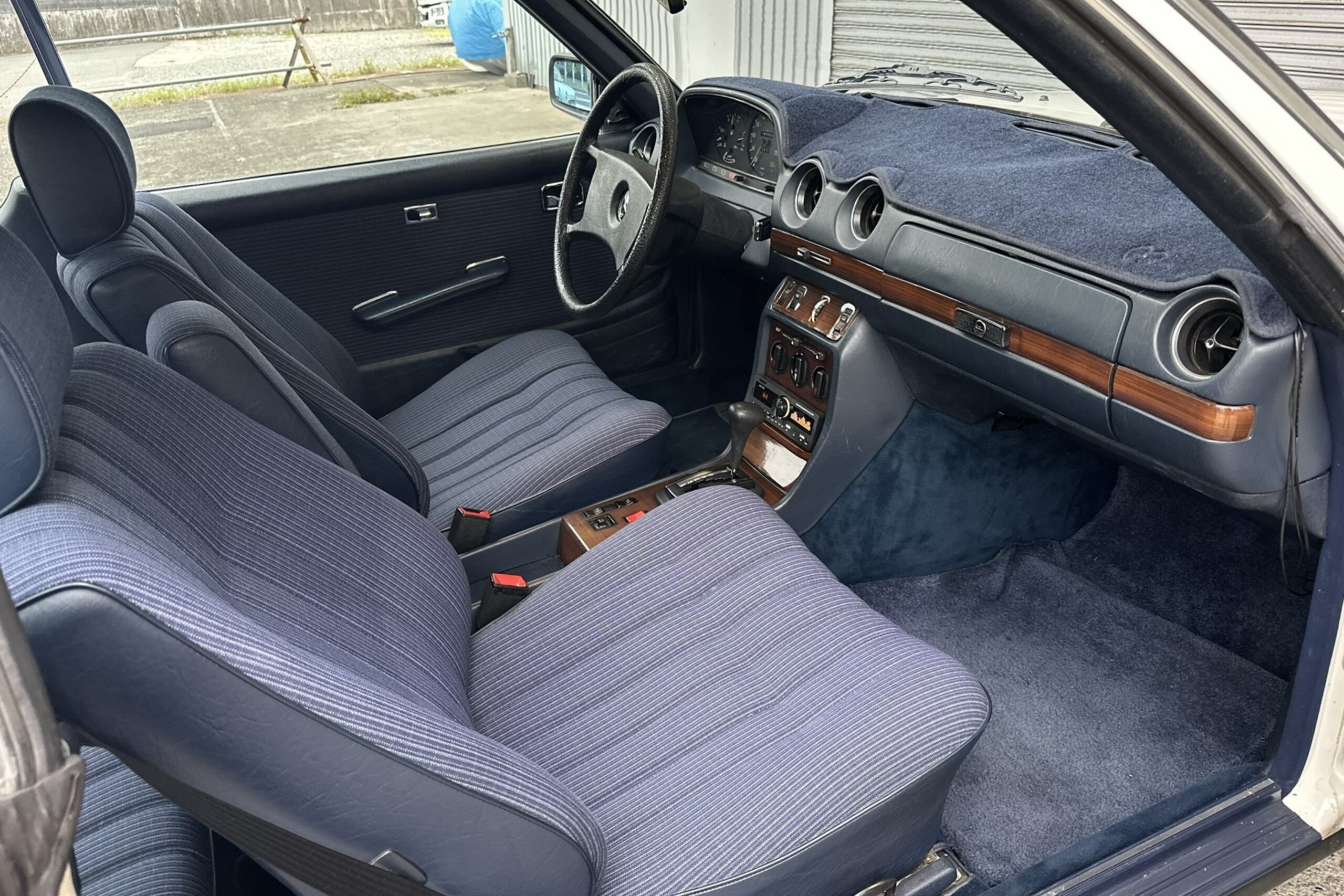 1984 Mercedes-Benz Medium Class Coupe - 1984 مرسيدس بنز Medium Class Coupe